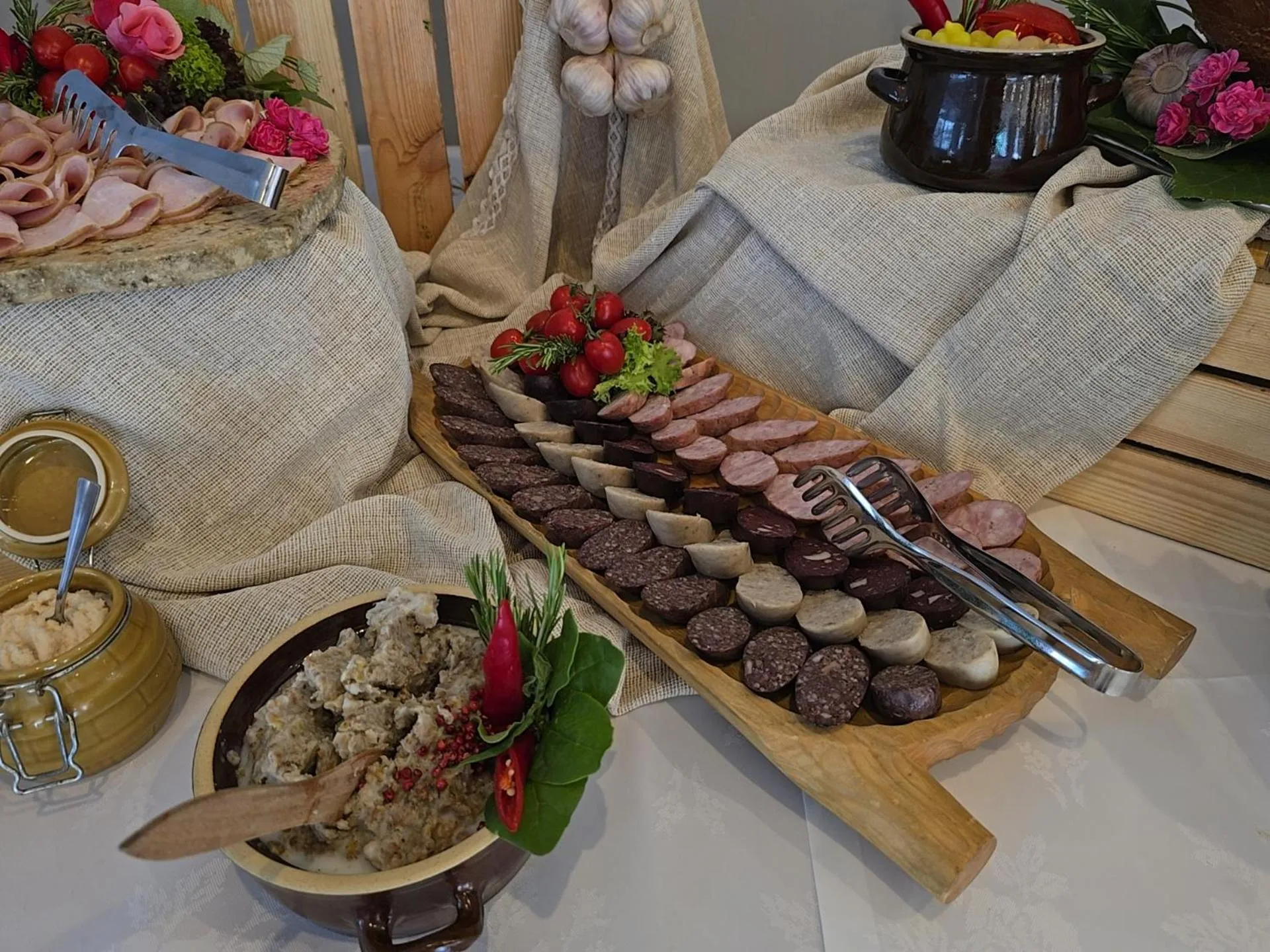 Restaurant/places to eat in Hotel Chabrowy Dworek