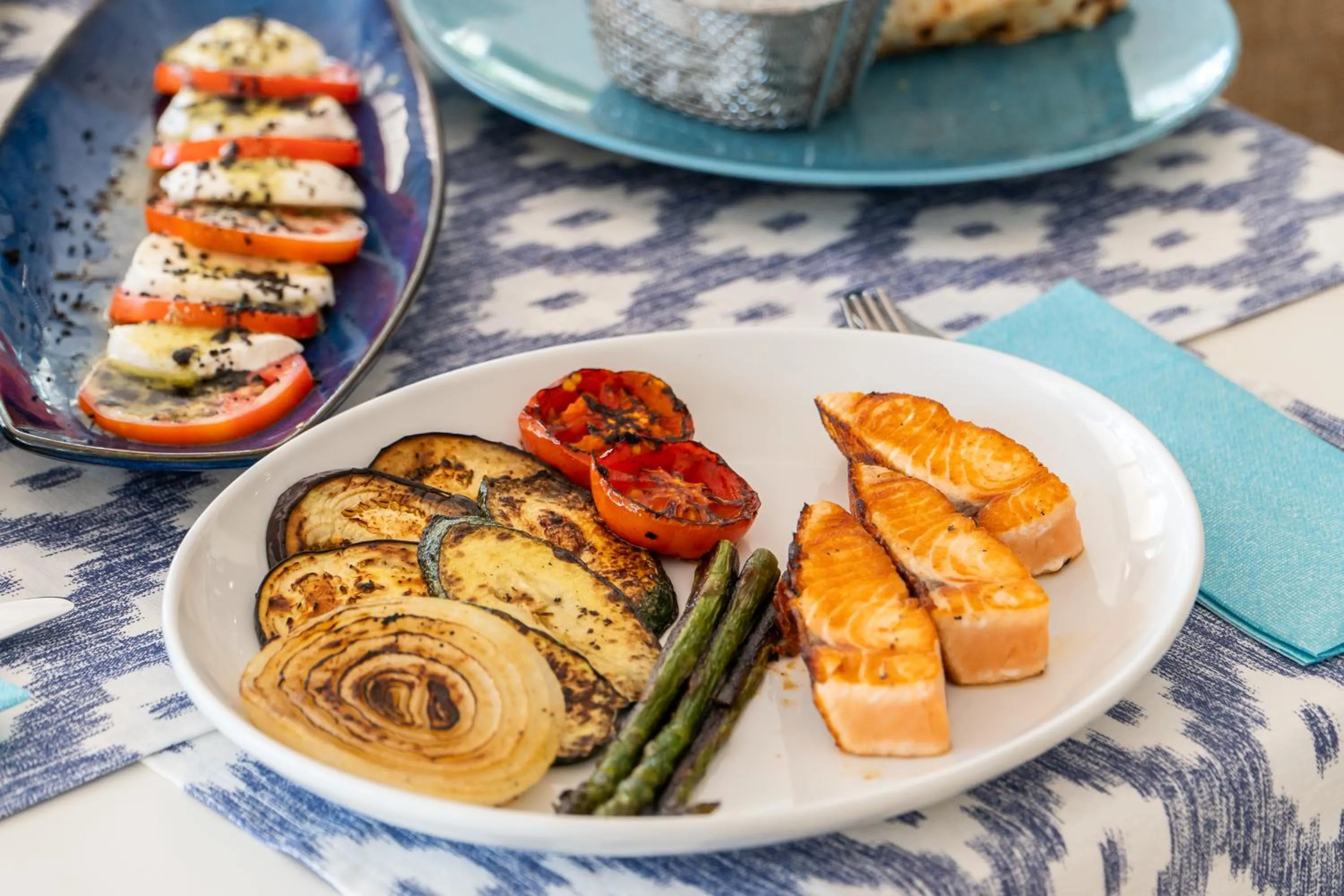 Restaurant/places to eat in Leman Hotel y Apartamentos