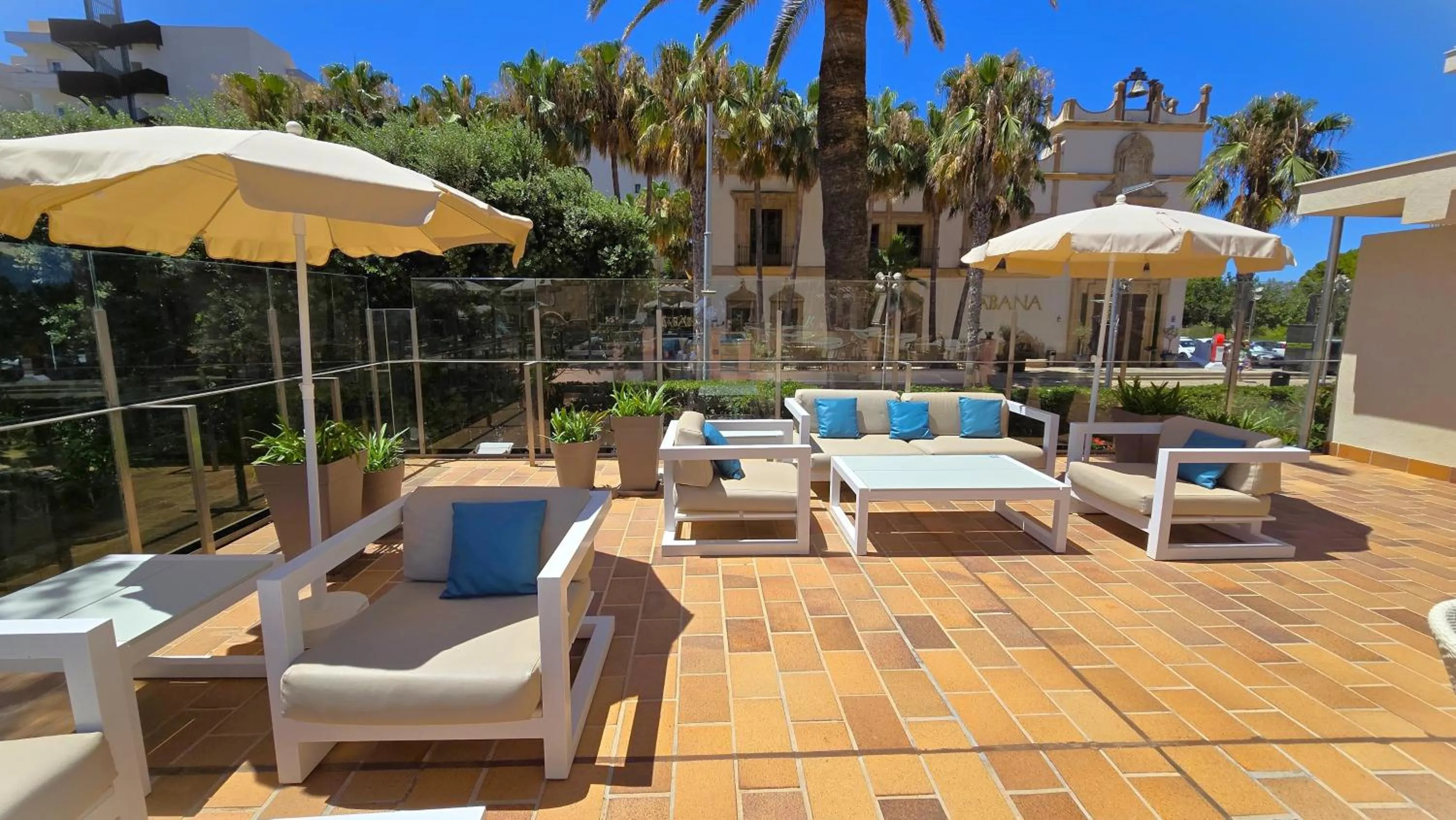 Solarium in Leman Hotel y Apartamentos