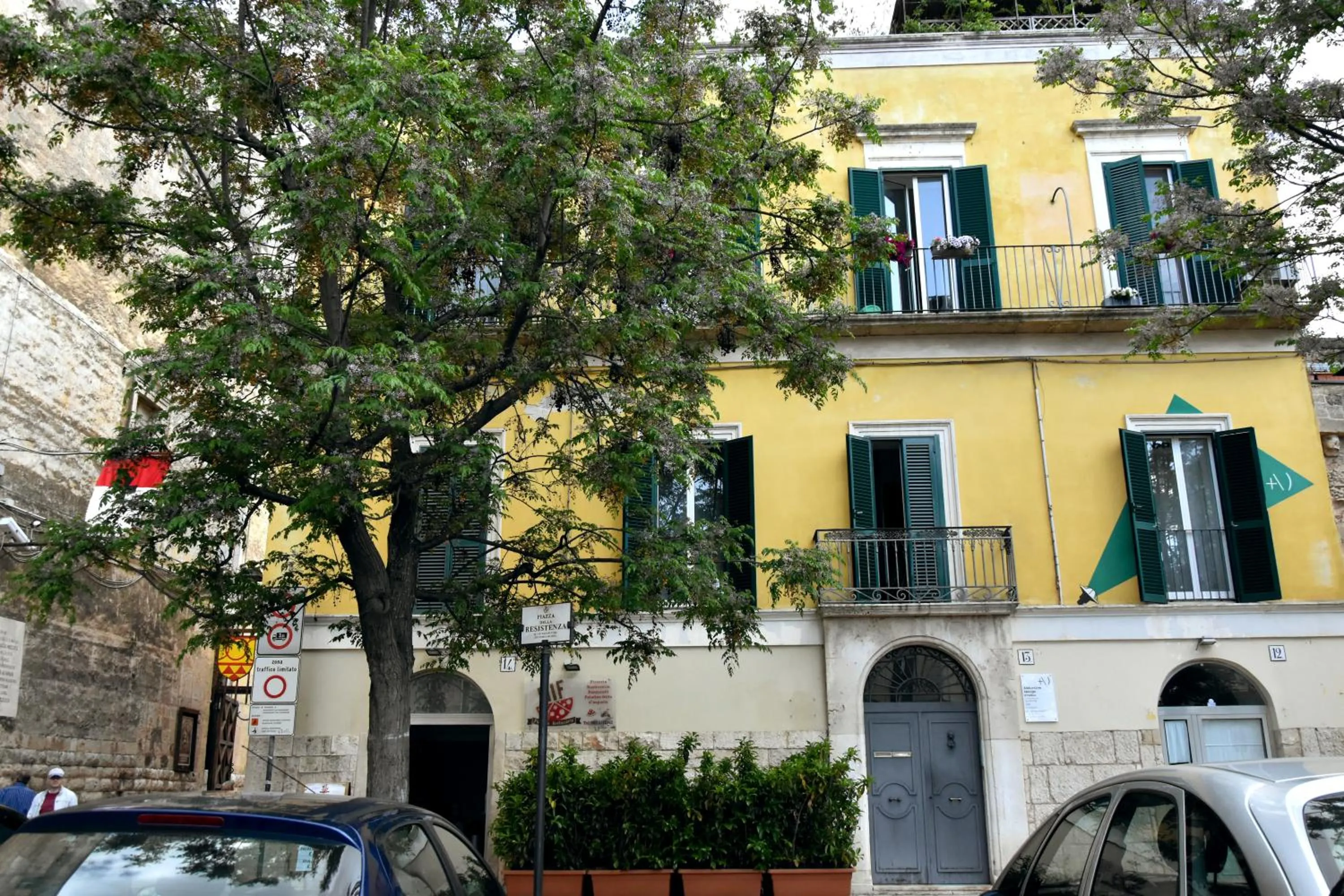 City view in XVIII Arcano