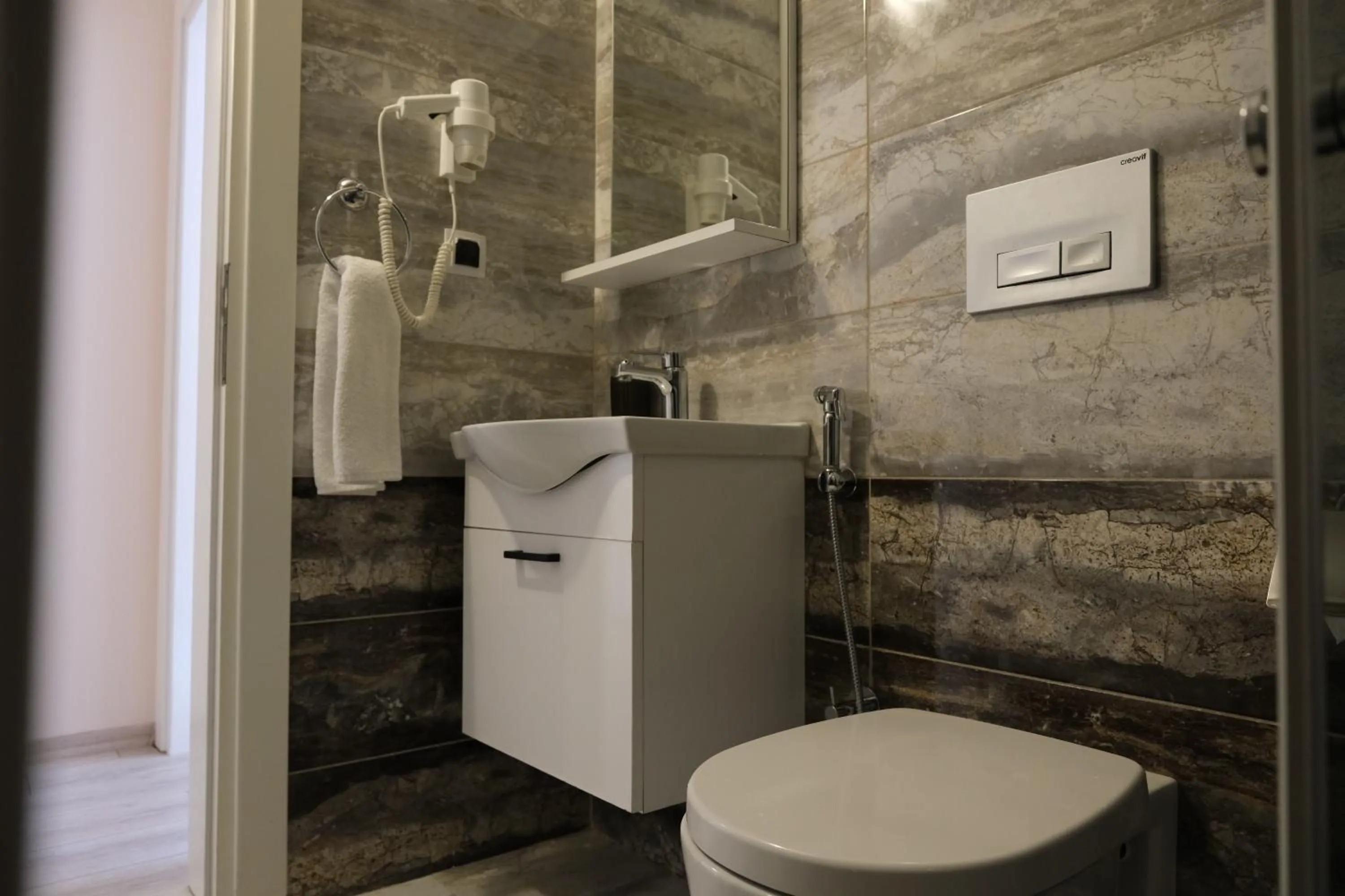 Shower in Şahin Tepesi Suite Otel