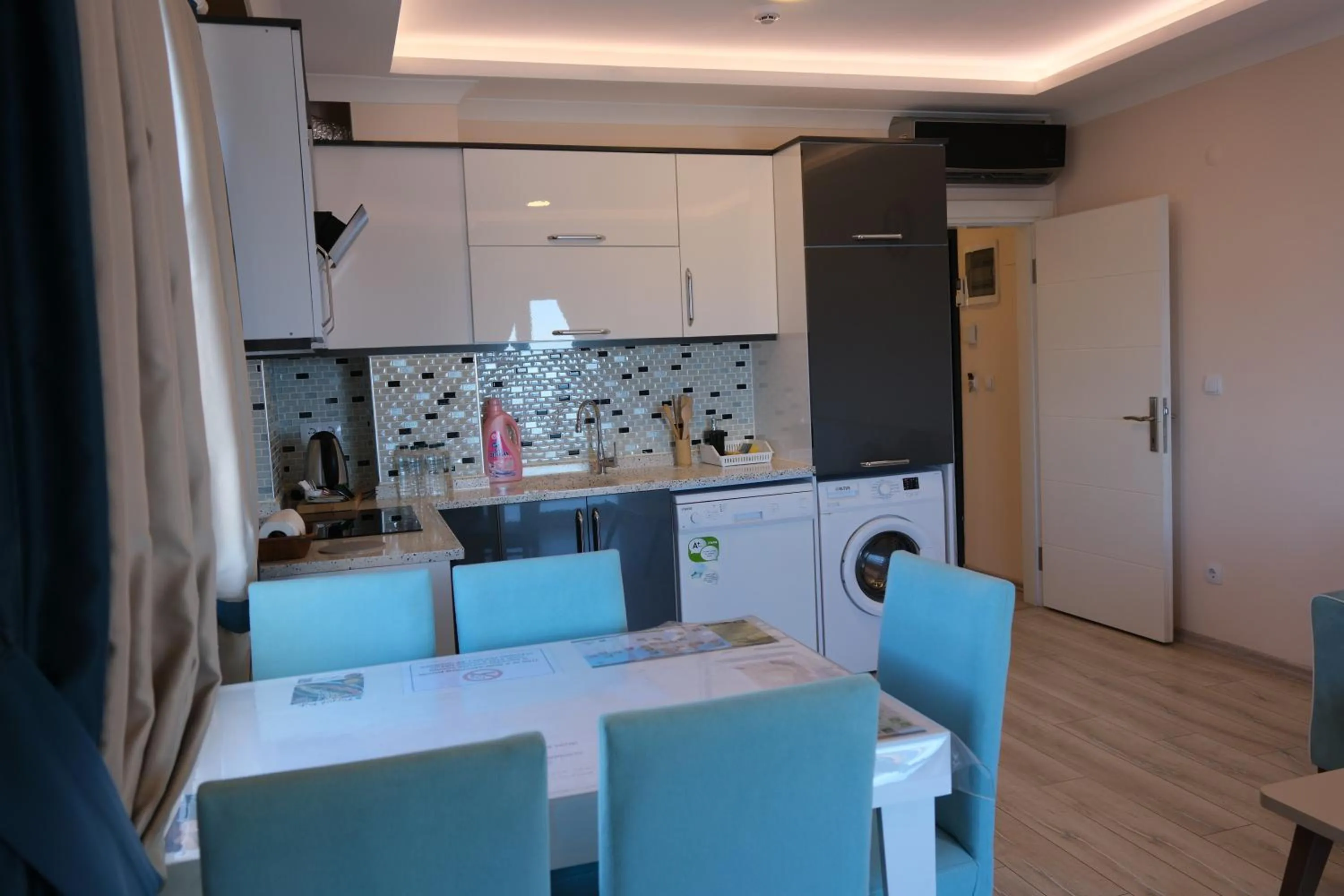 Kitchen or kitchenette in Şahin Tepesi Suite Otel