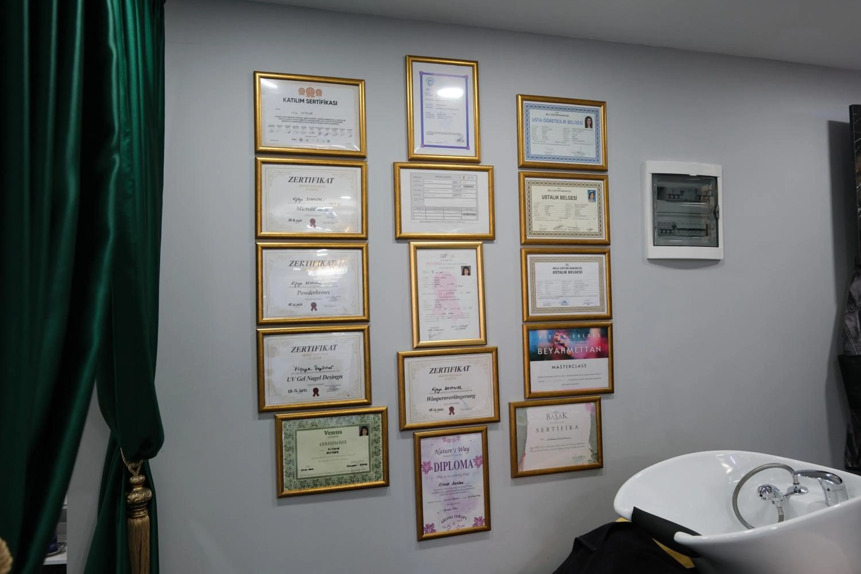 Logo/Certificate/Sign in Şahin Tepesi Suite Otel