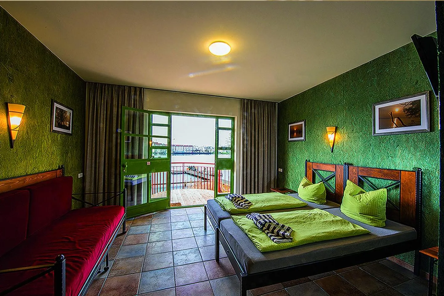 Day, Bed in Seminar- und Gästehaus Flussbad Gartenstrasse