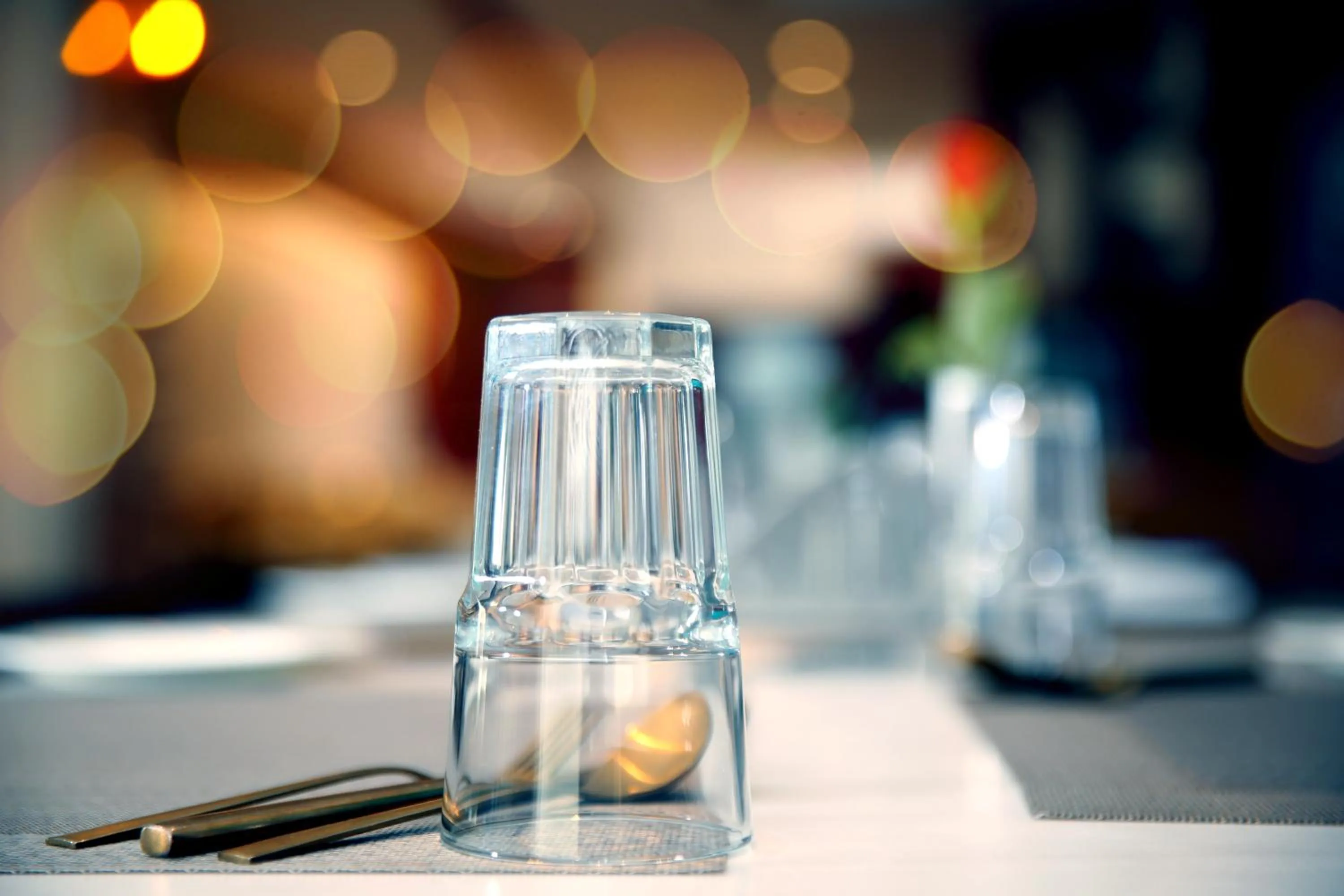 Restaurant/places to eat in Comfort Inn Benares