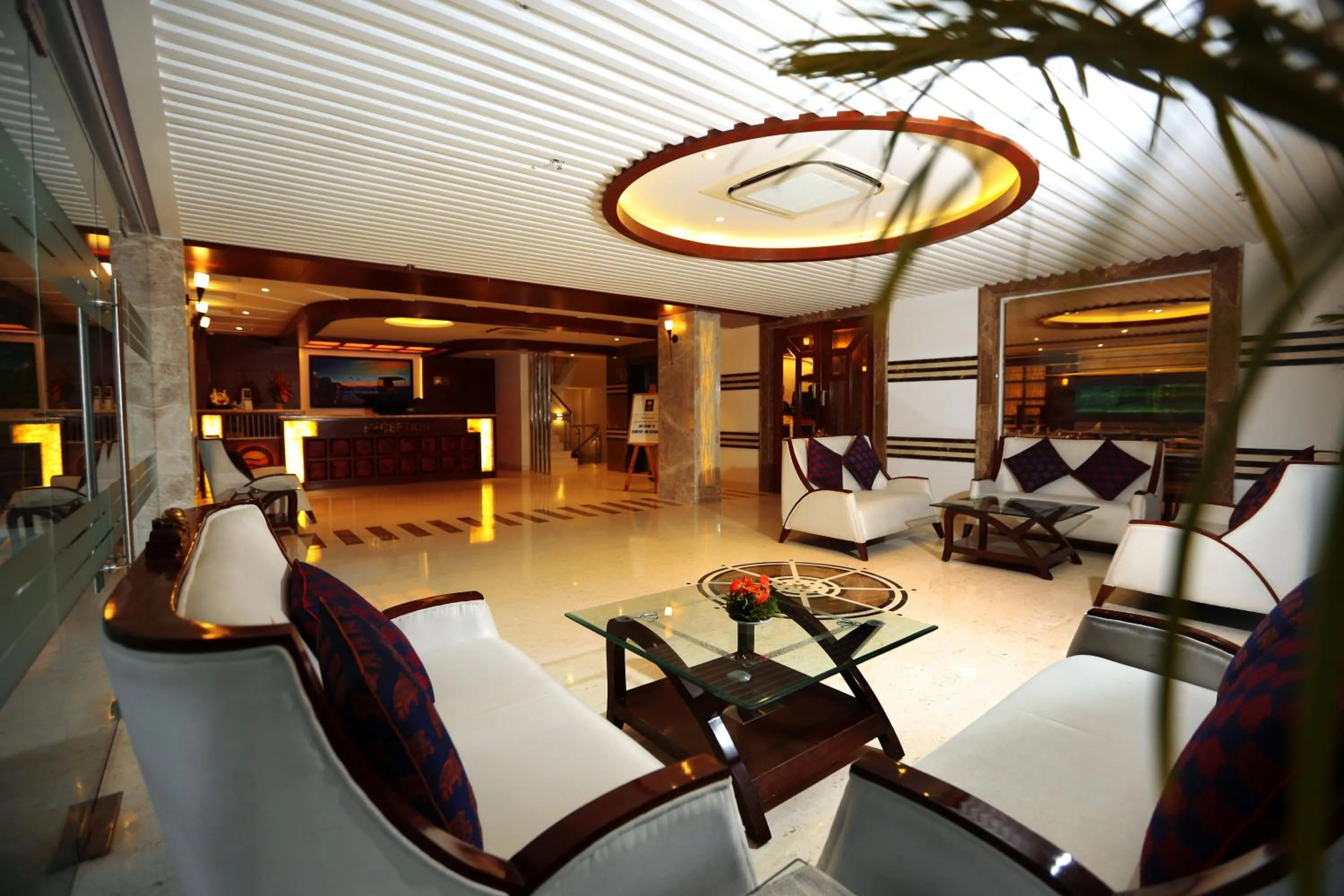 Lobby or reception in Comfort Inn Benares