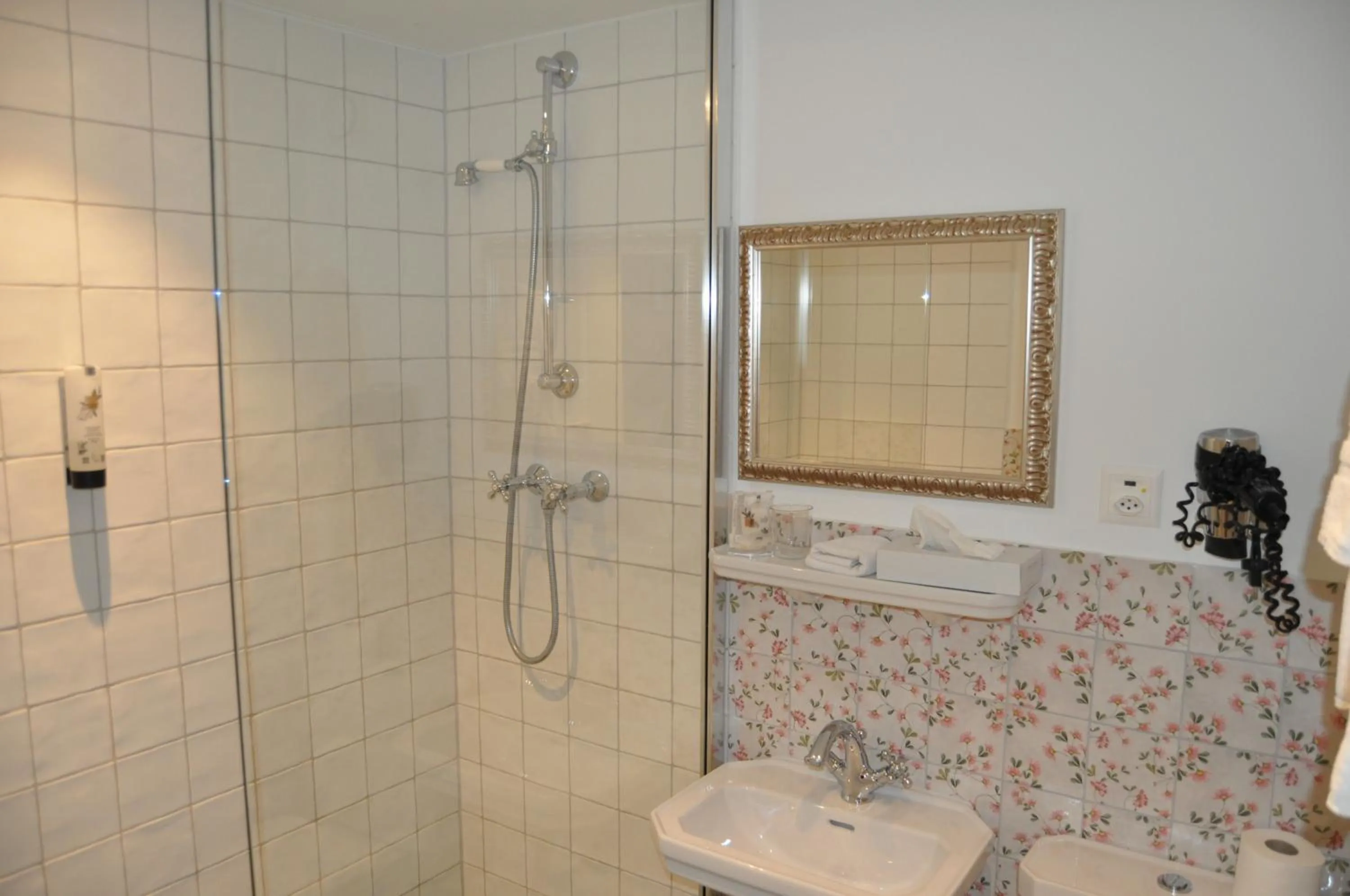 Bathroom in Swiss Historic Hotel Masson