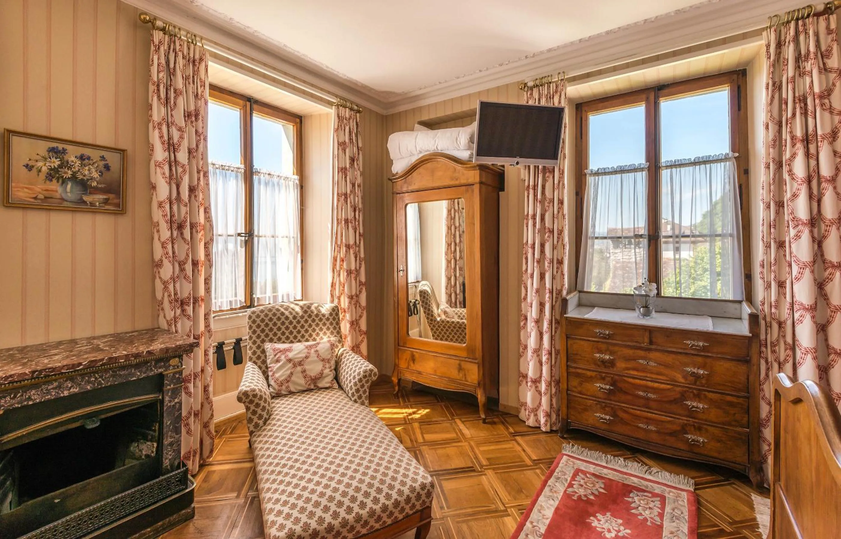 TV and multimedia in Swiss Historic Hotel Masson