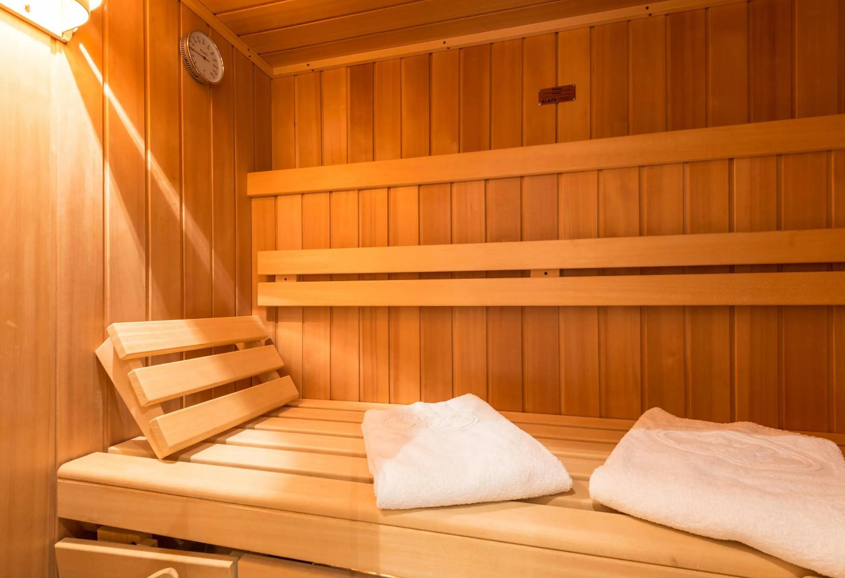 Sauna, Bed in Swiss Historic Hotel Masson