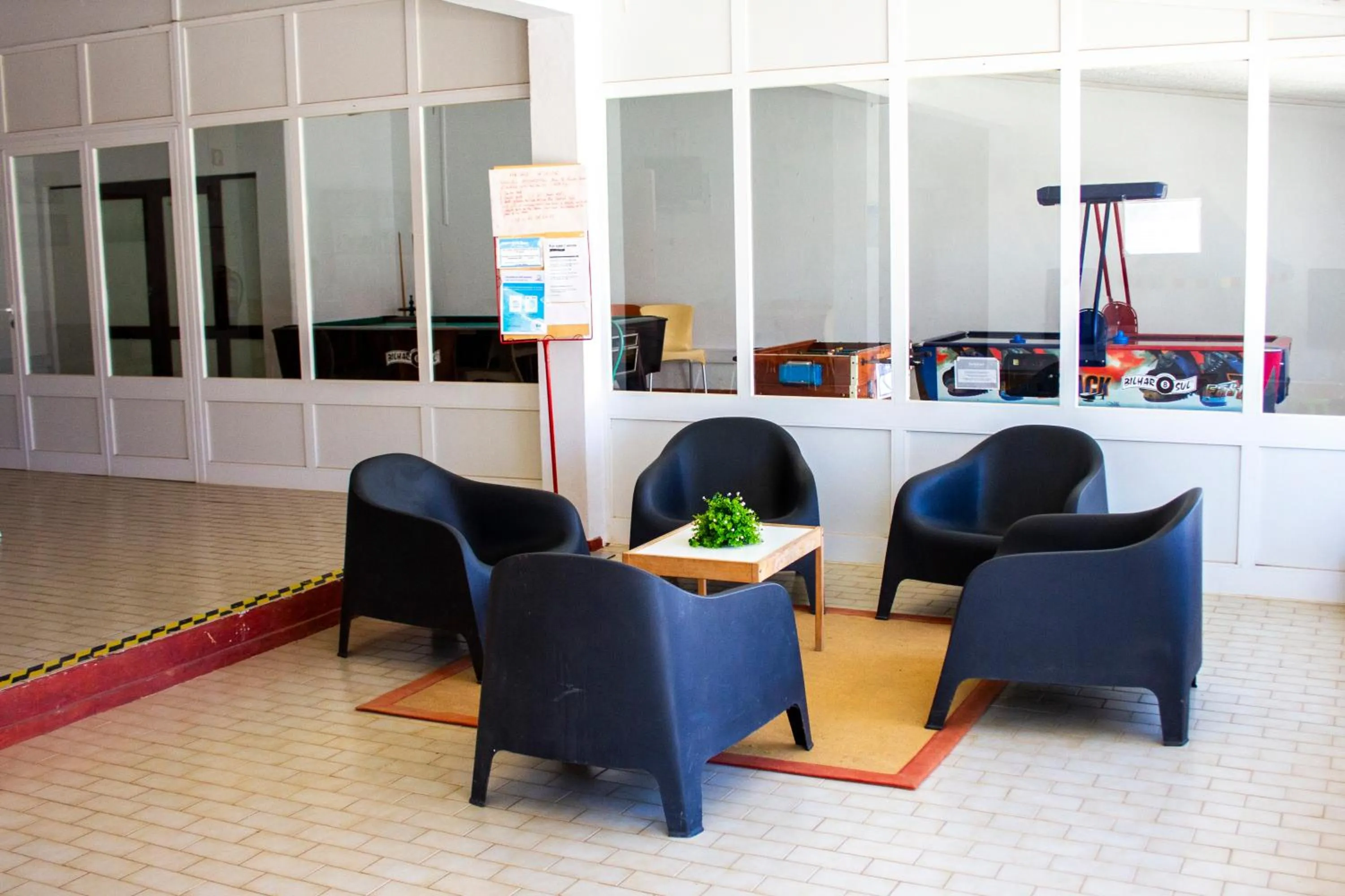 Communal lounge/ TV room in Parque de Campismo Orbitur Valverde