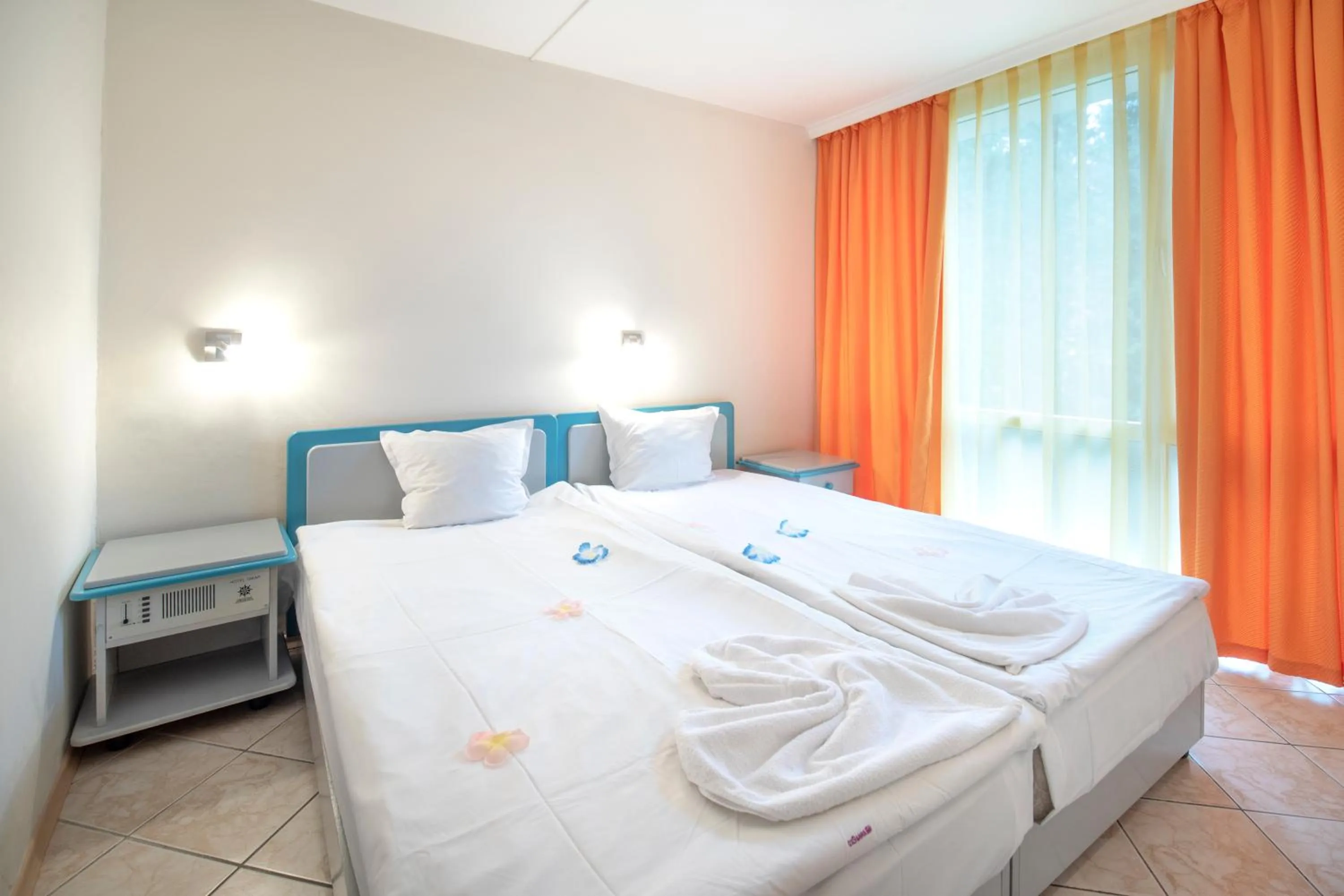 Photo of the whole room, Bed in Hotel Iskar & Aquapark - All Inclusive