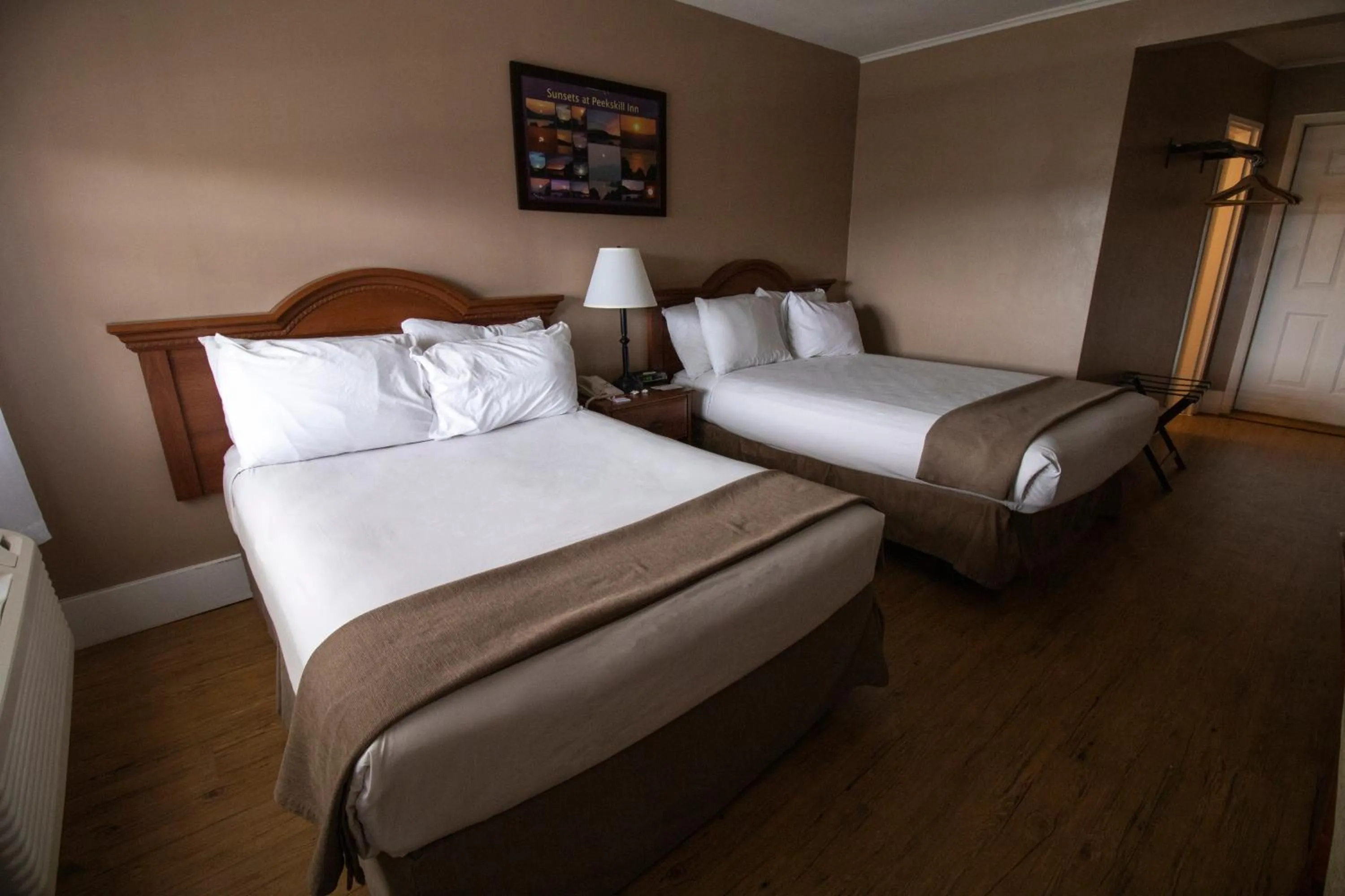 Bedroom, Bed in Inn on the Hudson