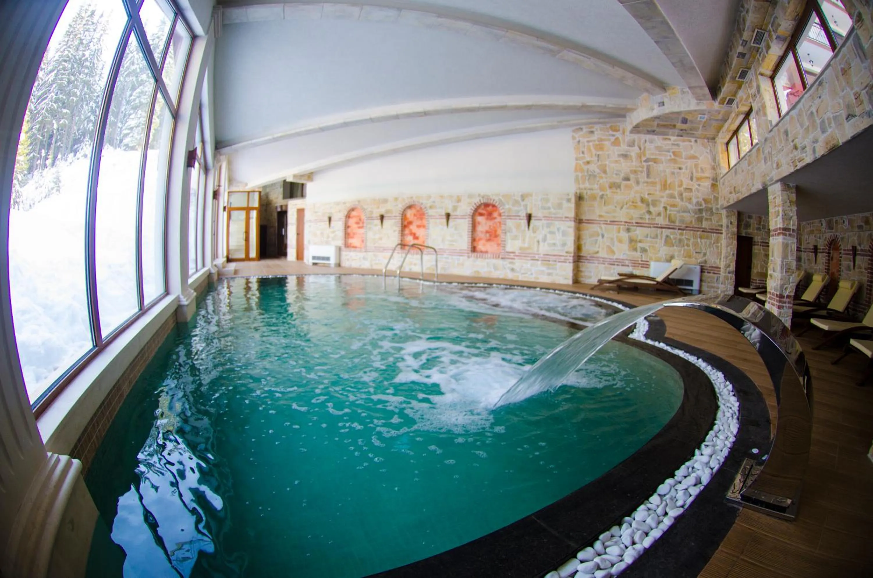 Swimming pool in Complex Kamelia