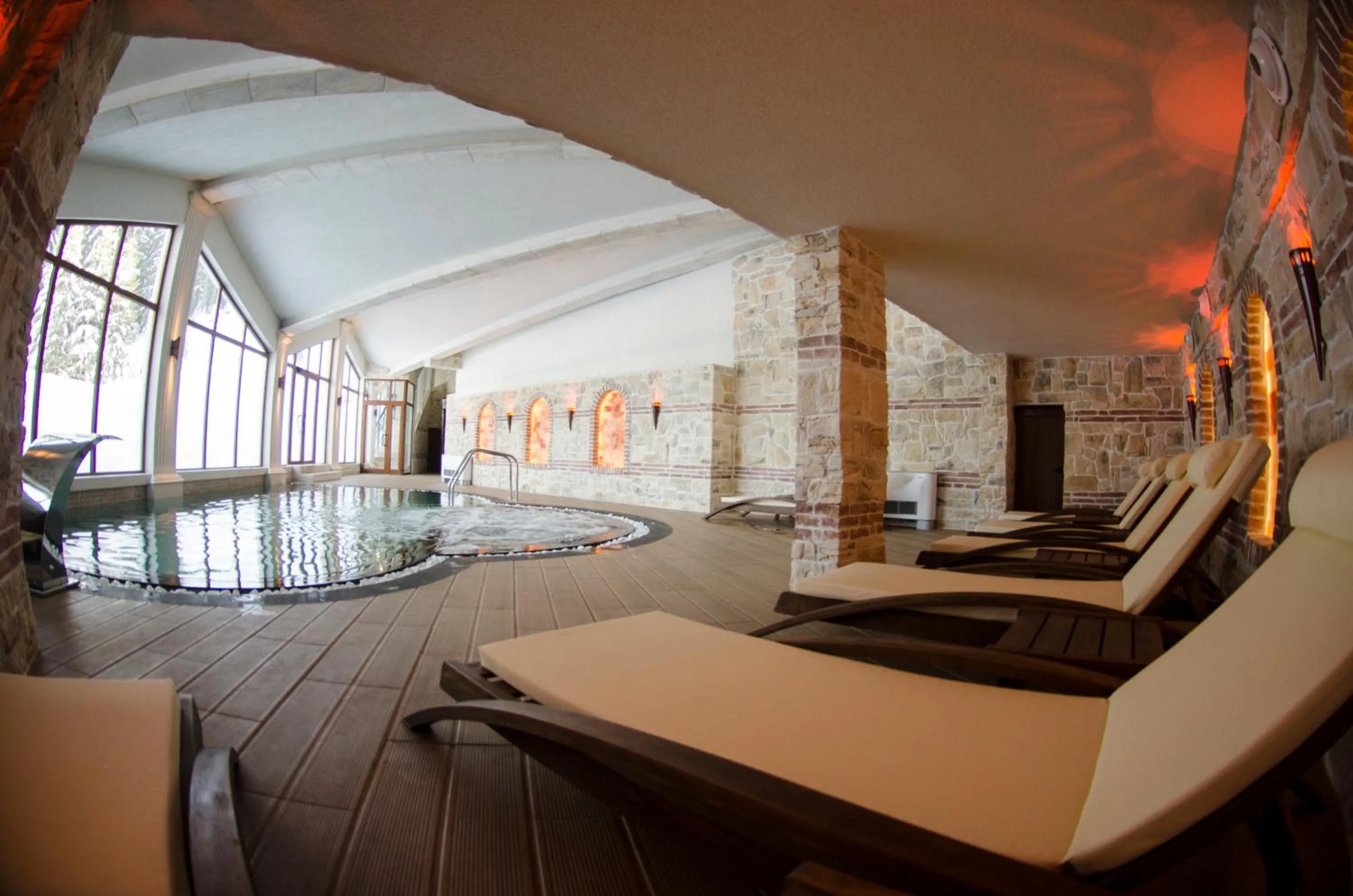 Swimming pool in Complex Kamelia