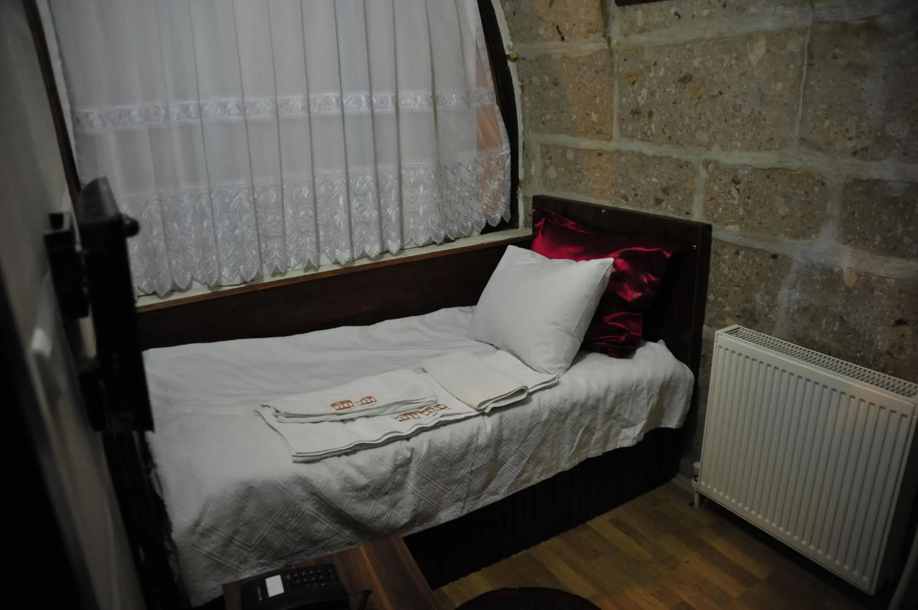 Standard Single Room in Osmanoglu Hotel Standard Single Room in Osmanoglu Hotel