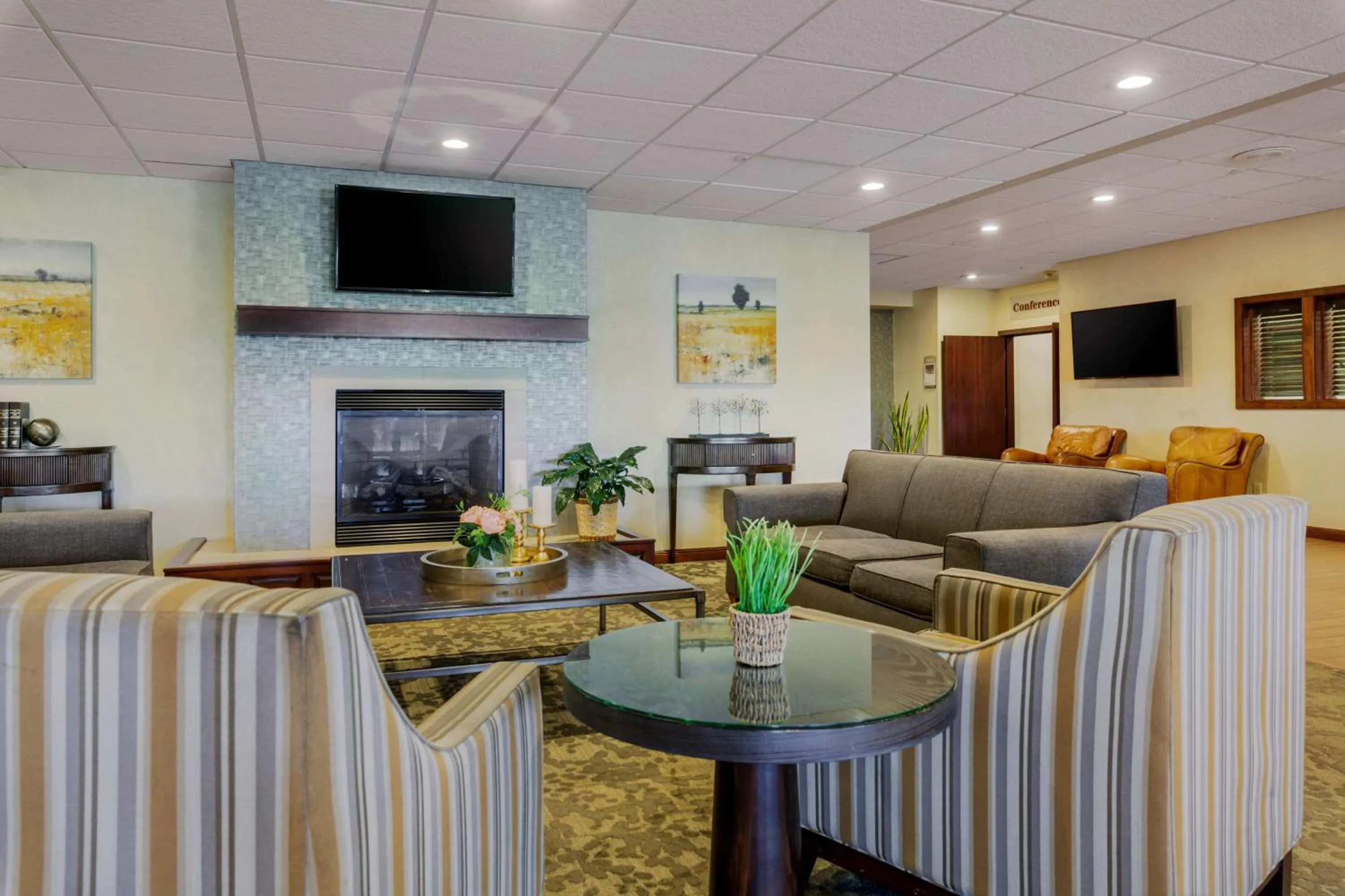 Lobby or reception in Best Western Plus Dubuque Hotel and Conference Center