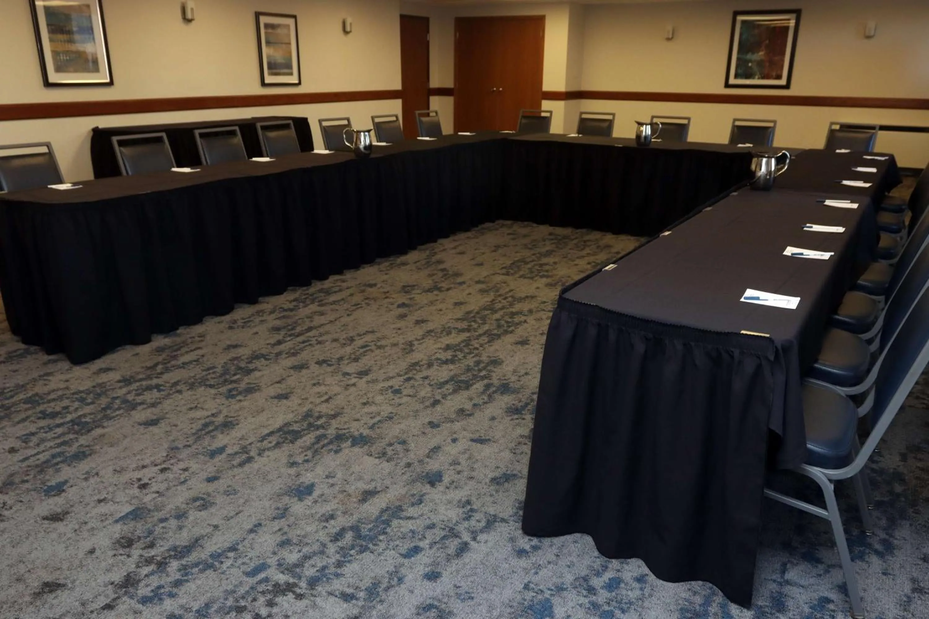 Meeting/conference room in Best Western Plus Dubuque Hotel and Conference Center