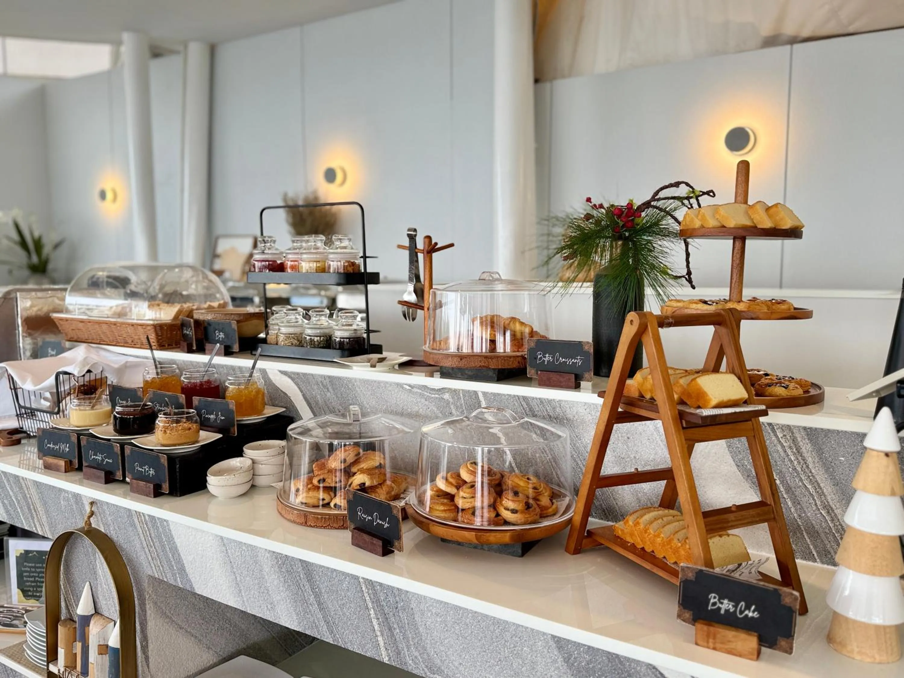 Restaurant/places to eat in The Yana Villas Hua Hin