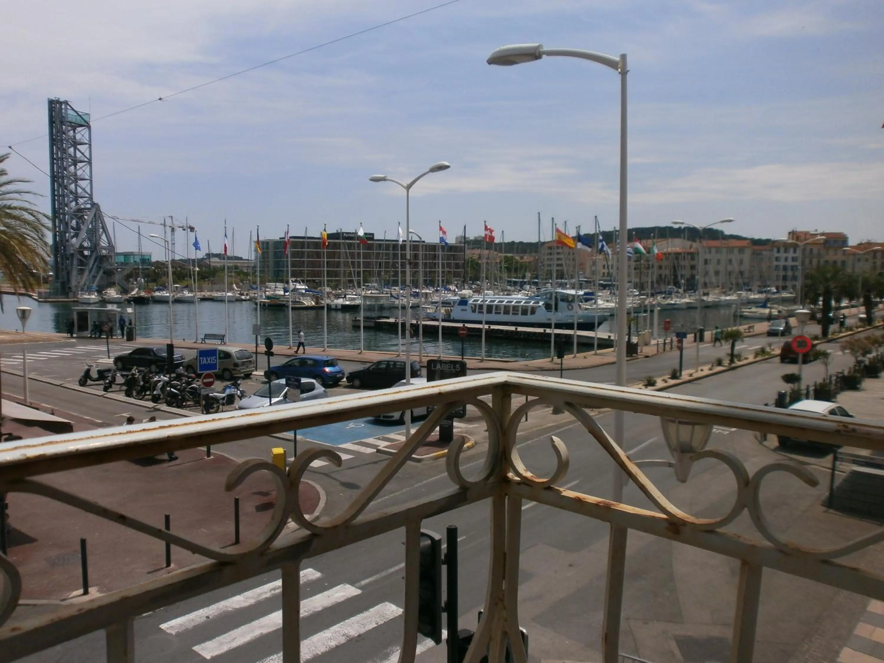 Day in Hotel Restaurant La Frégate