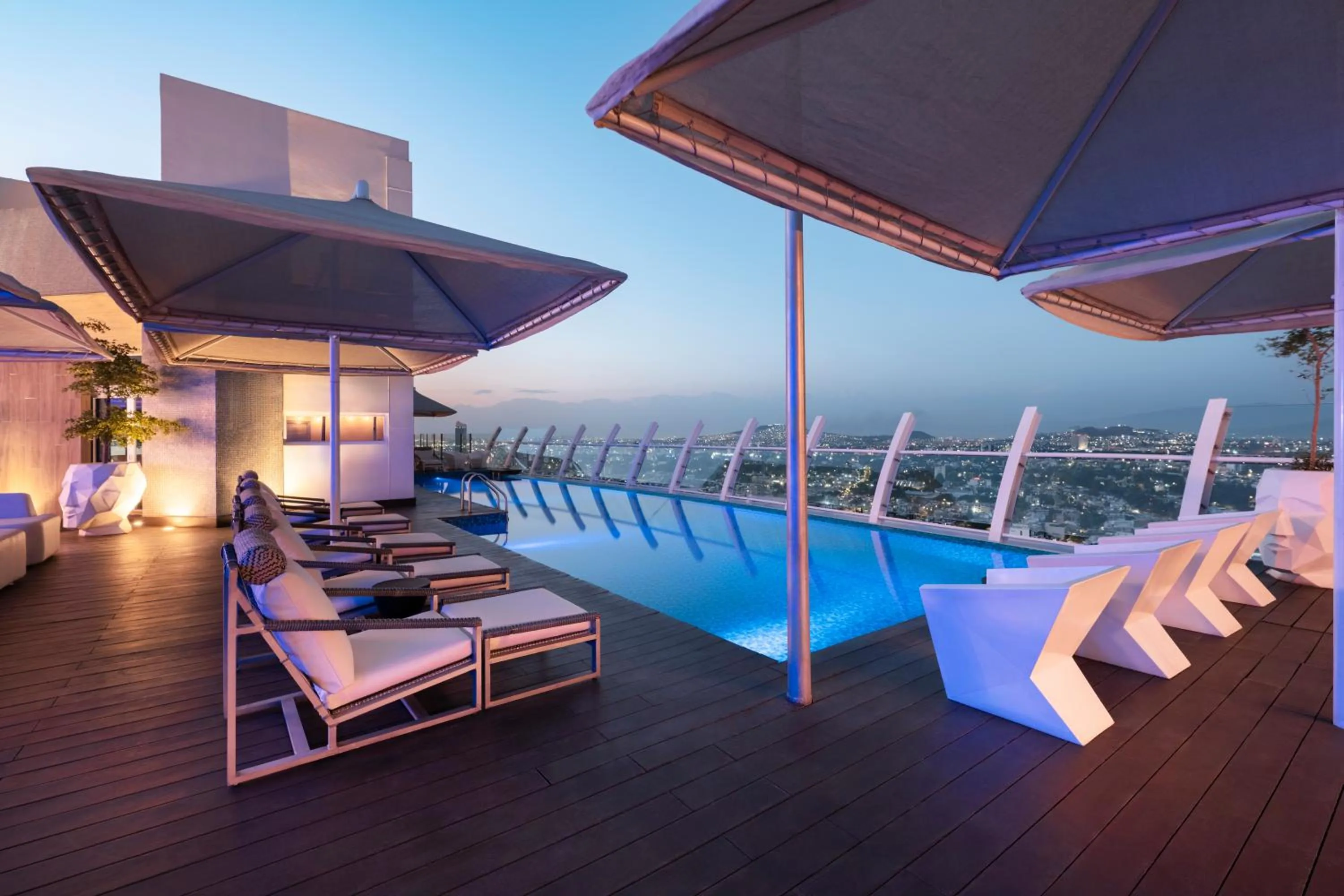 Swimming pool in Hard Rock Hotel Guadalajara