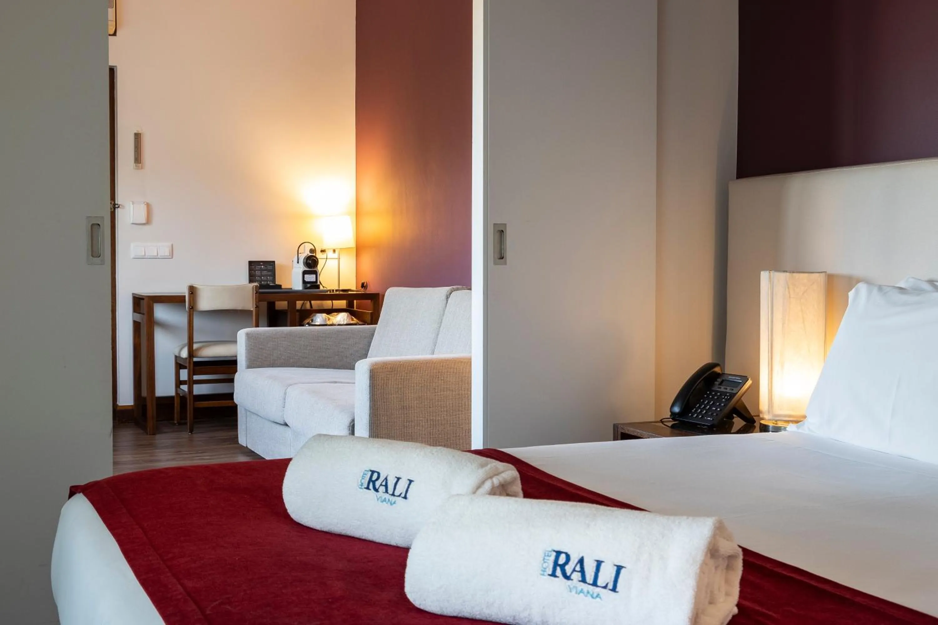 Bed in Hotel Rali Viana