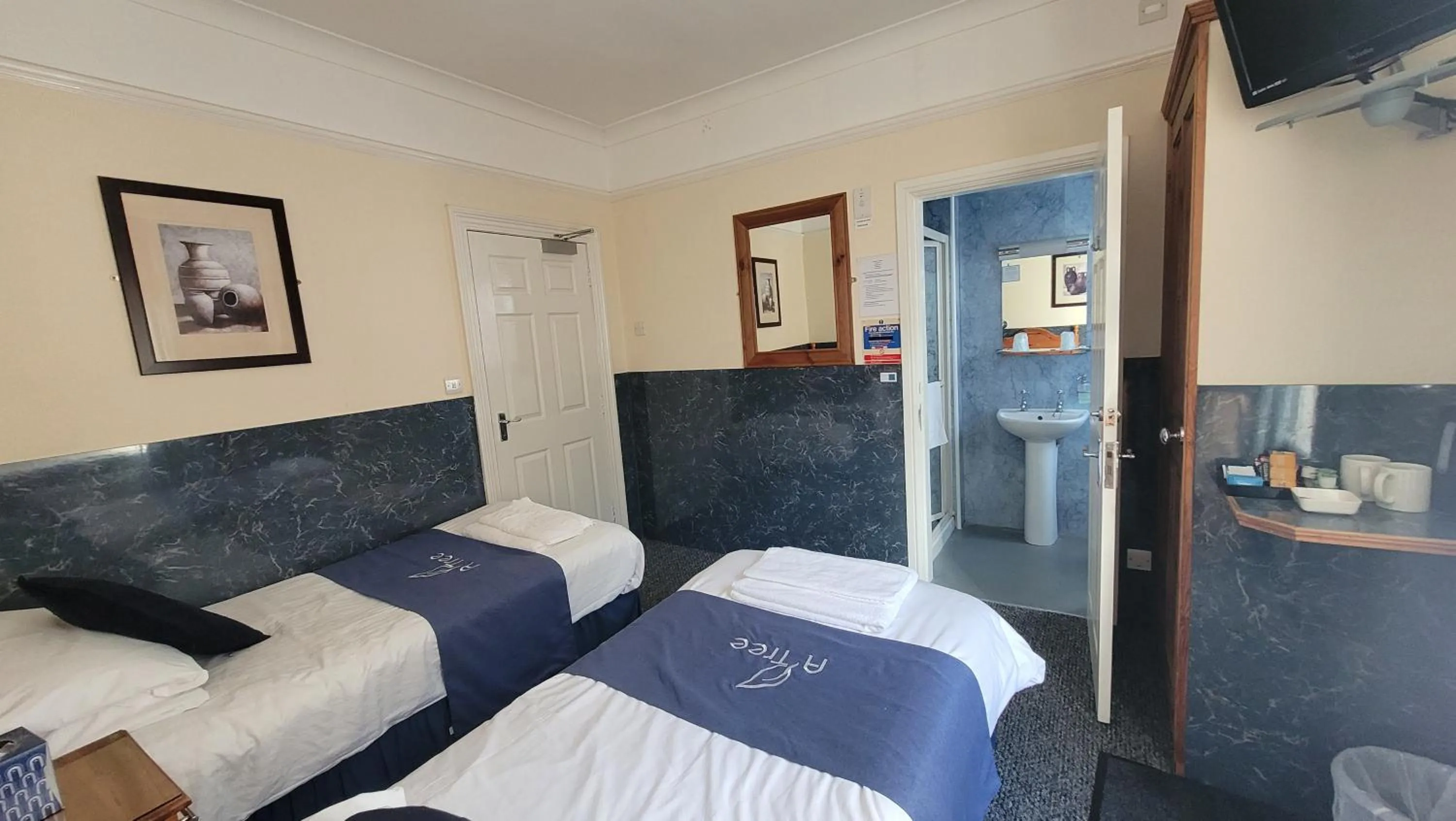 Bed in Argyle Lodge Self Catering Guest House