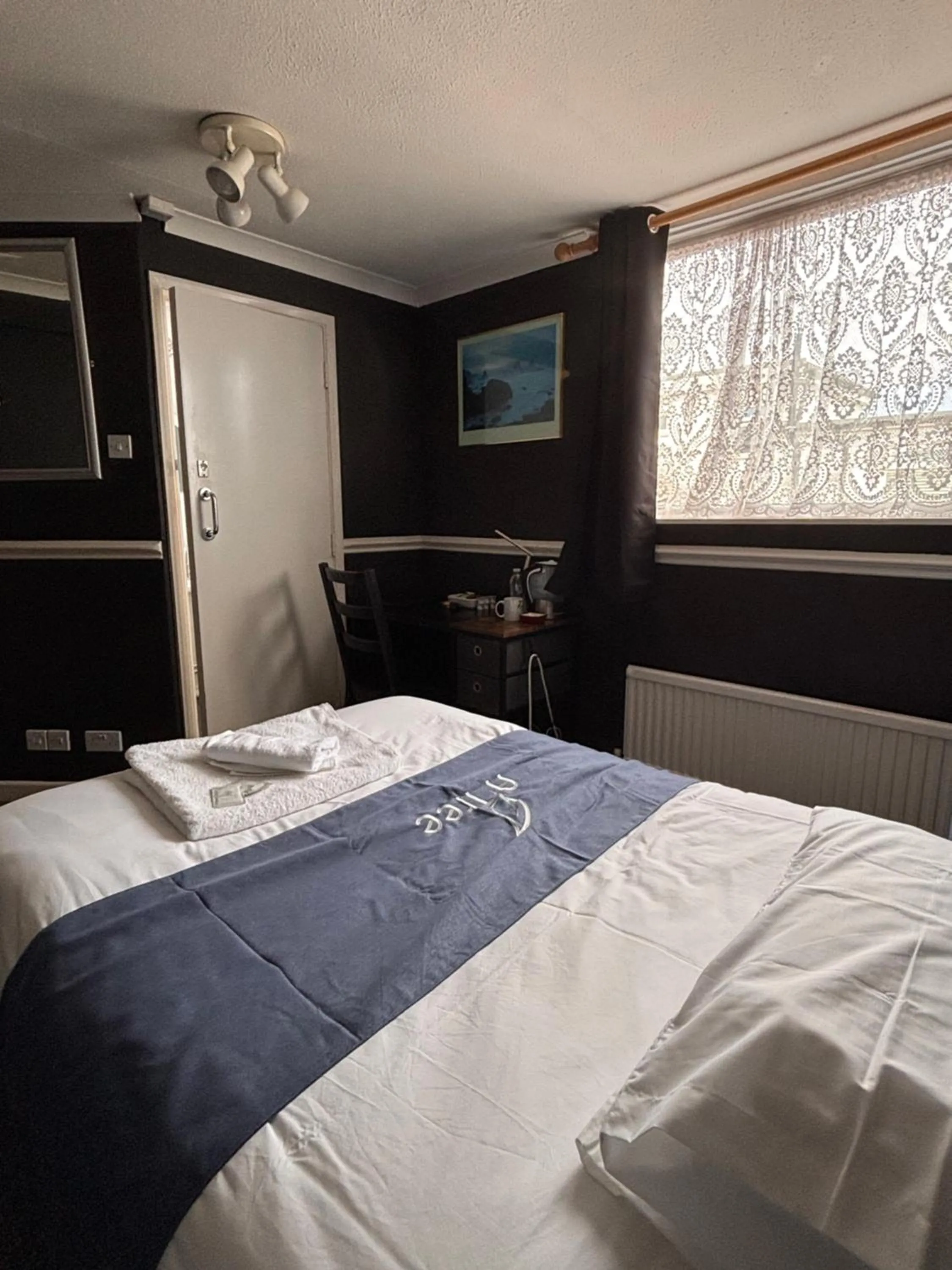 Bed in Argyle Lodge Self Catering Guest House