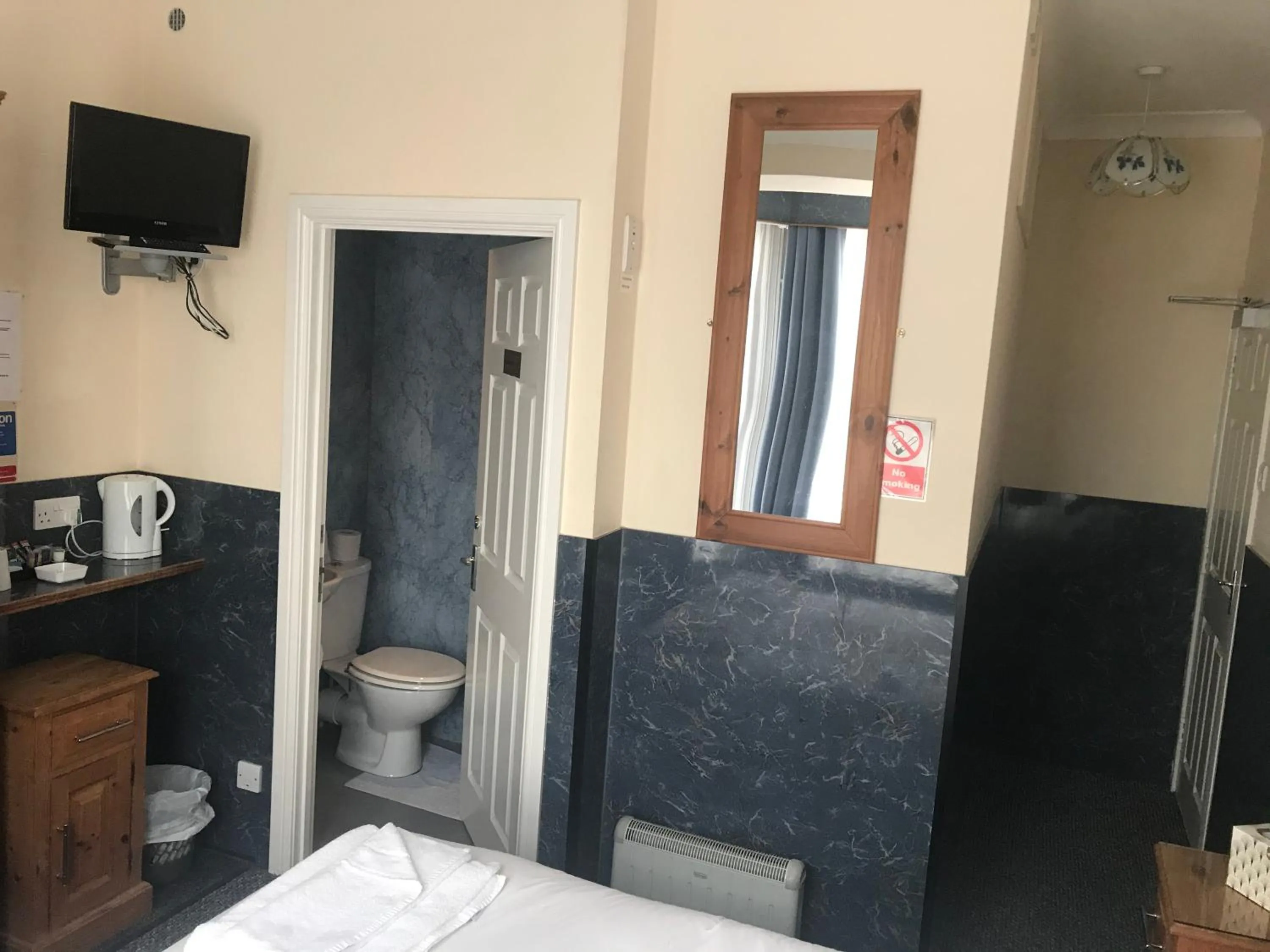 Bathroom in Argyle Lodge Self Catering Guest House