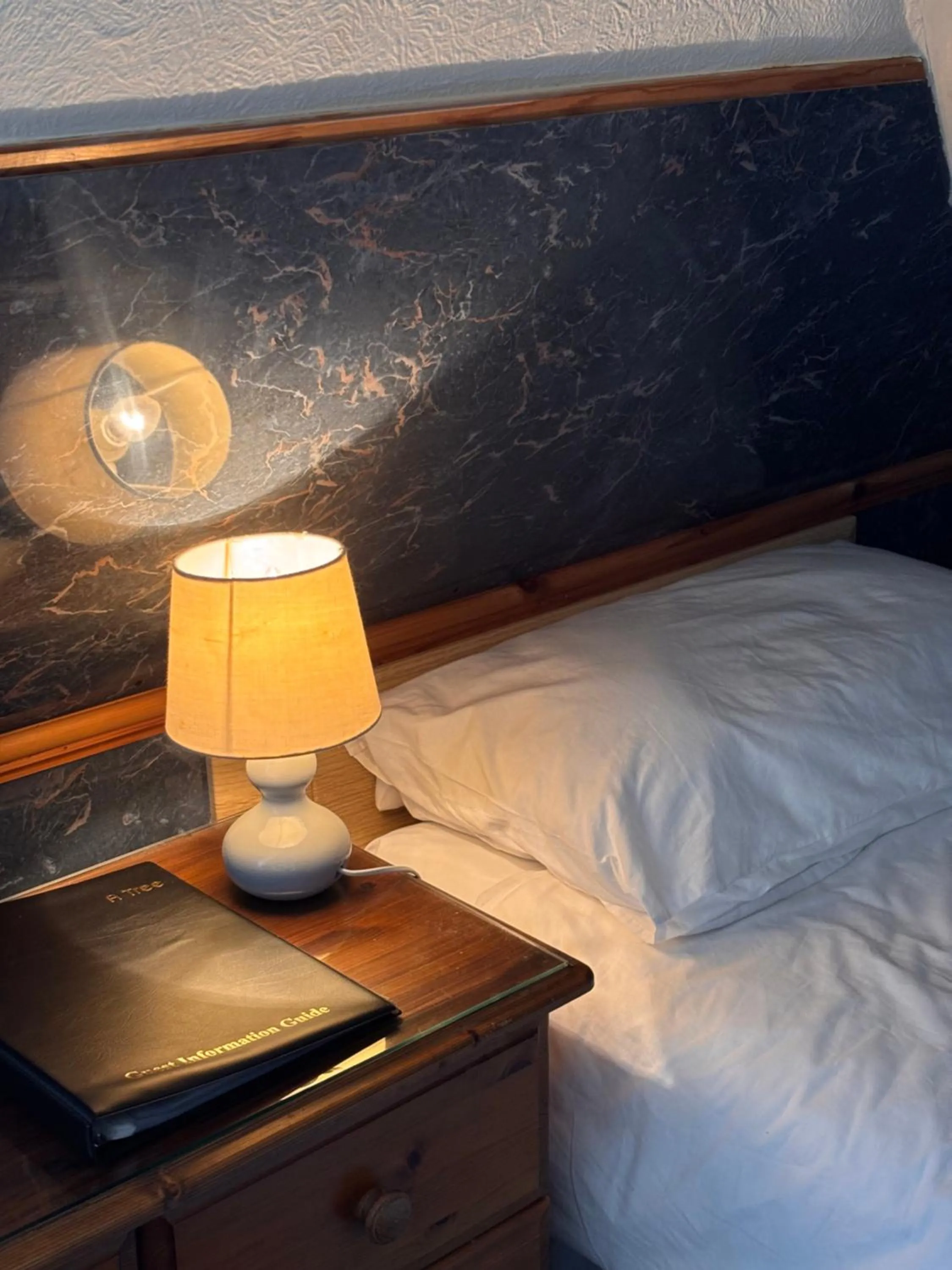 Bed in Argyle Lodge Self Catering Guest House