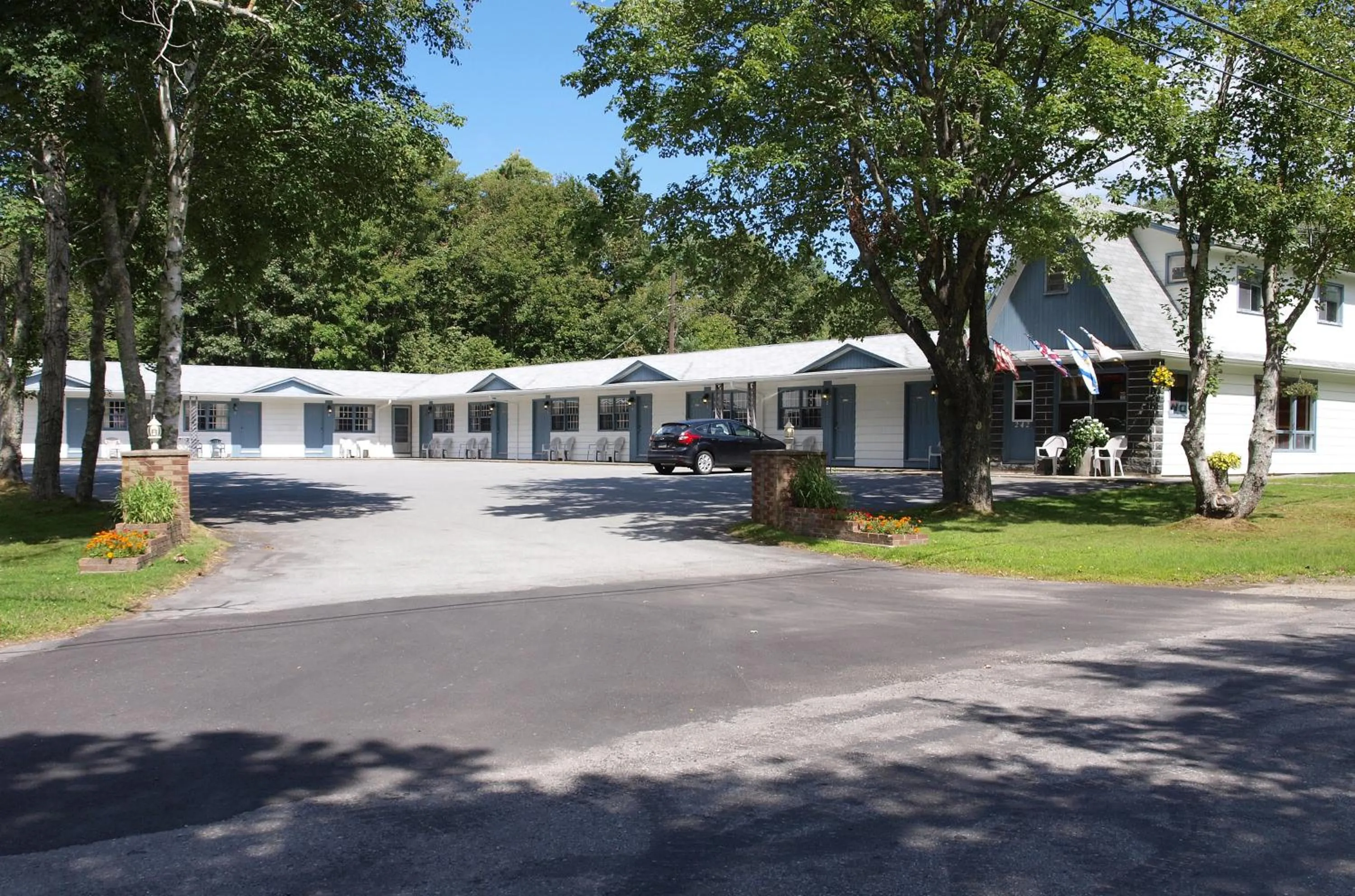 Facade/entrance in Wildwood Motel