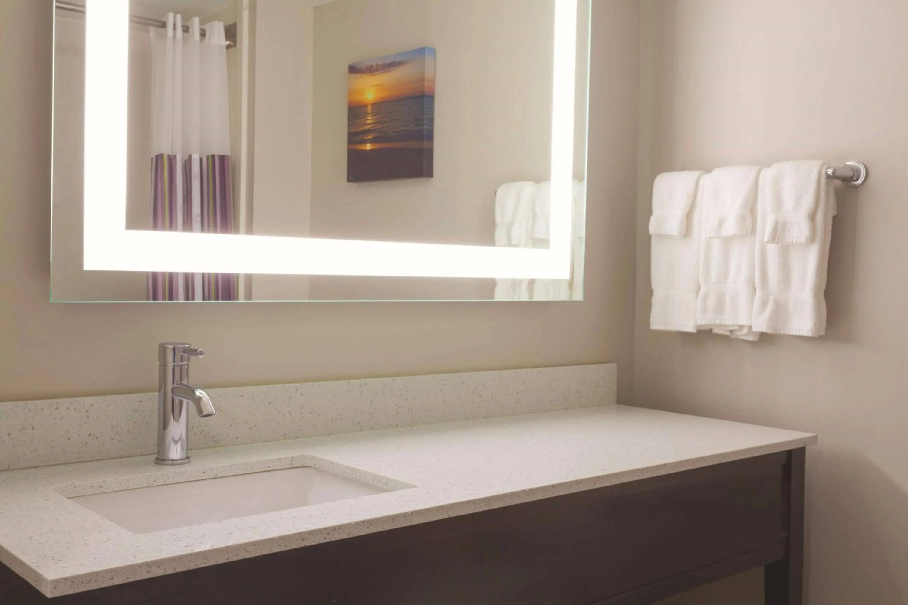 Bathroom in La Quinta by Wyndham Columbus North