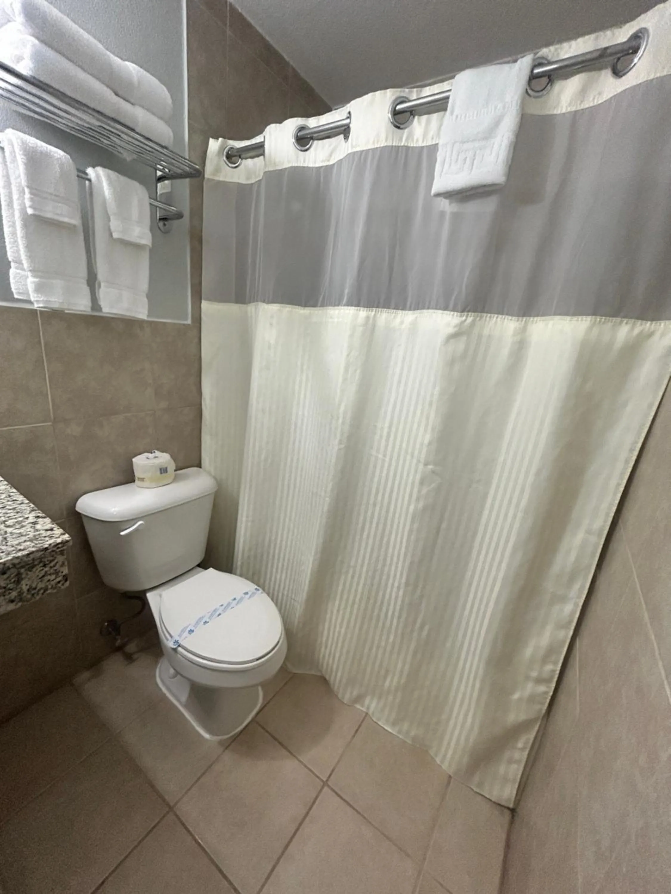 Bathroom in Budget Inn Oskaloosa US 63 Near Pella