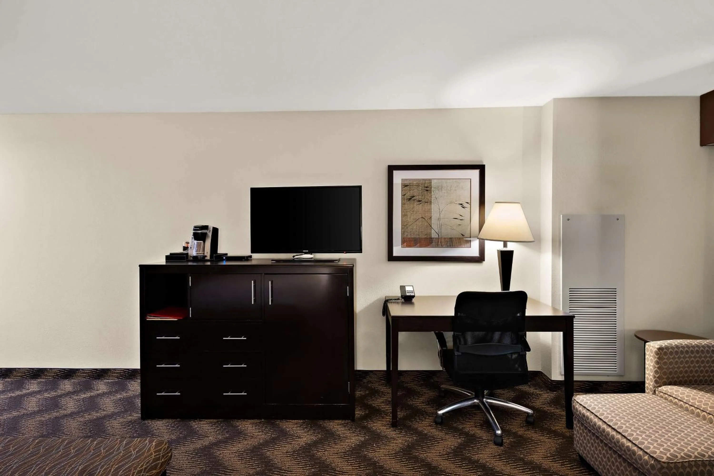 Bedroom in Best Western Plus Gold Country Inn