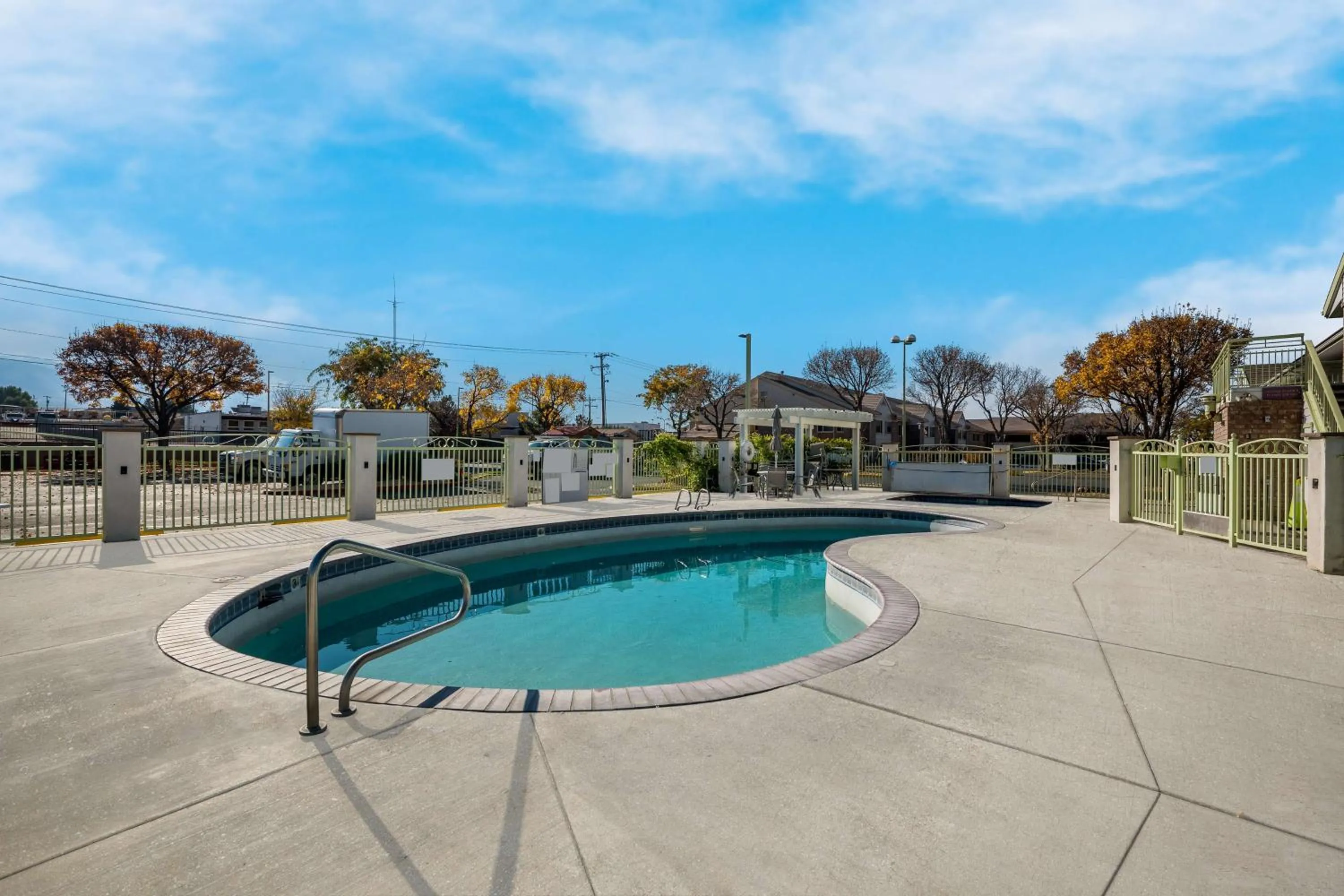 Pool view in Best Western Plus Gold Country Inn