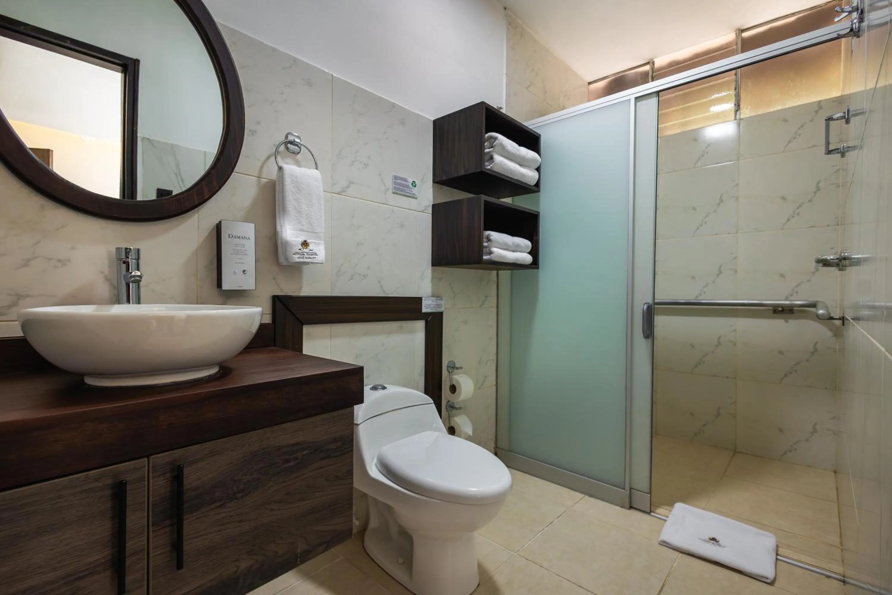 Shower in Hacienda del Valle Sagrado