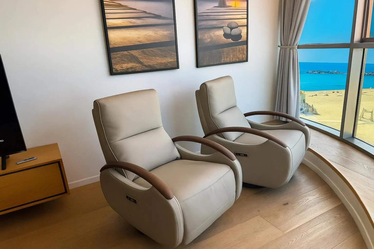 Living room in Luxurious Beach apartments