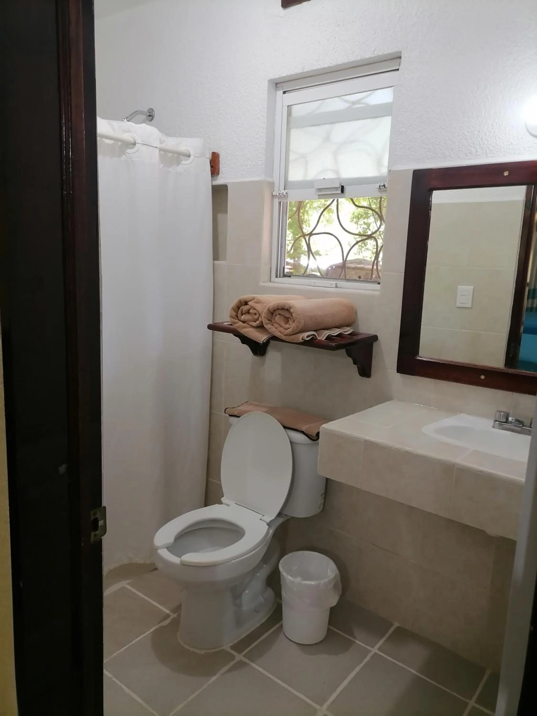 Toilet in Hotel - Museo Xibalba