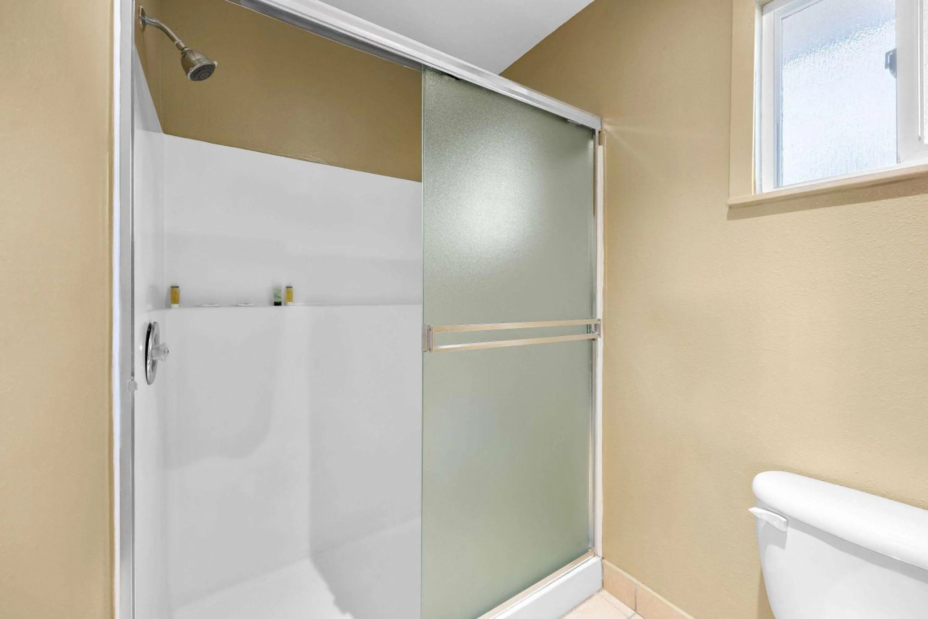 Bathroom in Super 8 by Wyndham Crescent City