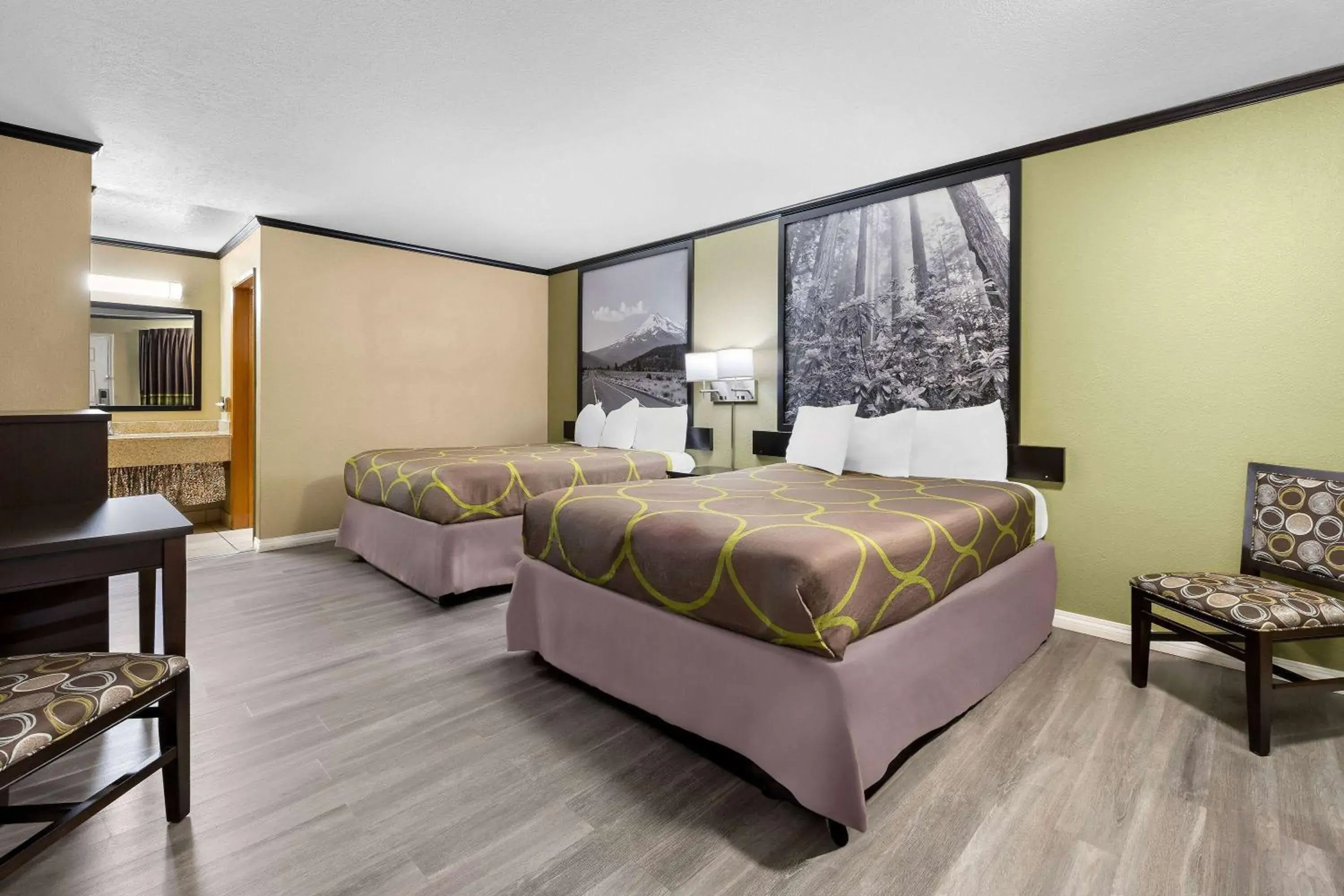 Queen Room with Two Queen Beds - Non-Smoking in Super 8 by Wyndham Crescent City Queen Room with Two Queen Beds - Non-Smoking in Super 8 by Wyndham Crescent City