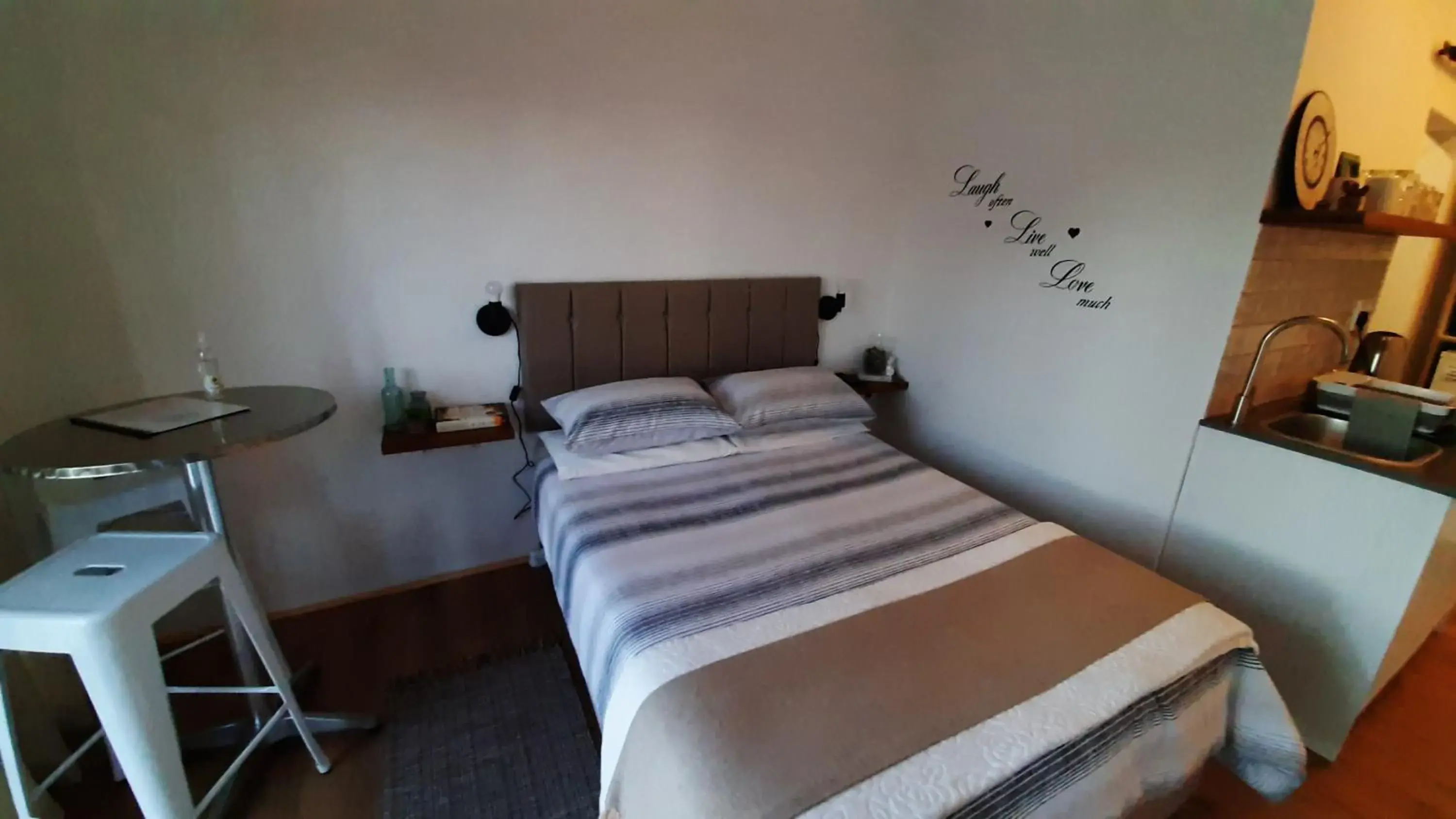 Small Double Room - single occupancy in Longships Sanctuary Small Double Room - single occupancy in Longships Sanctuary