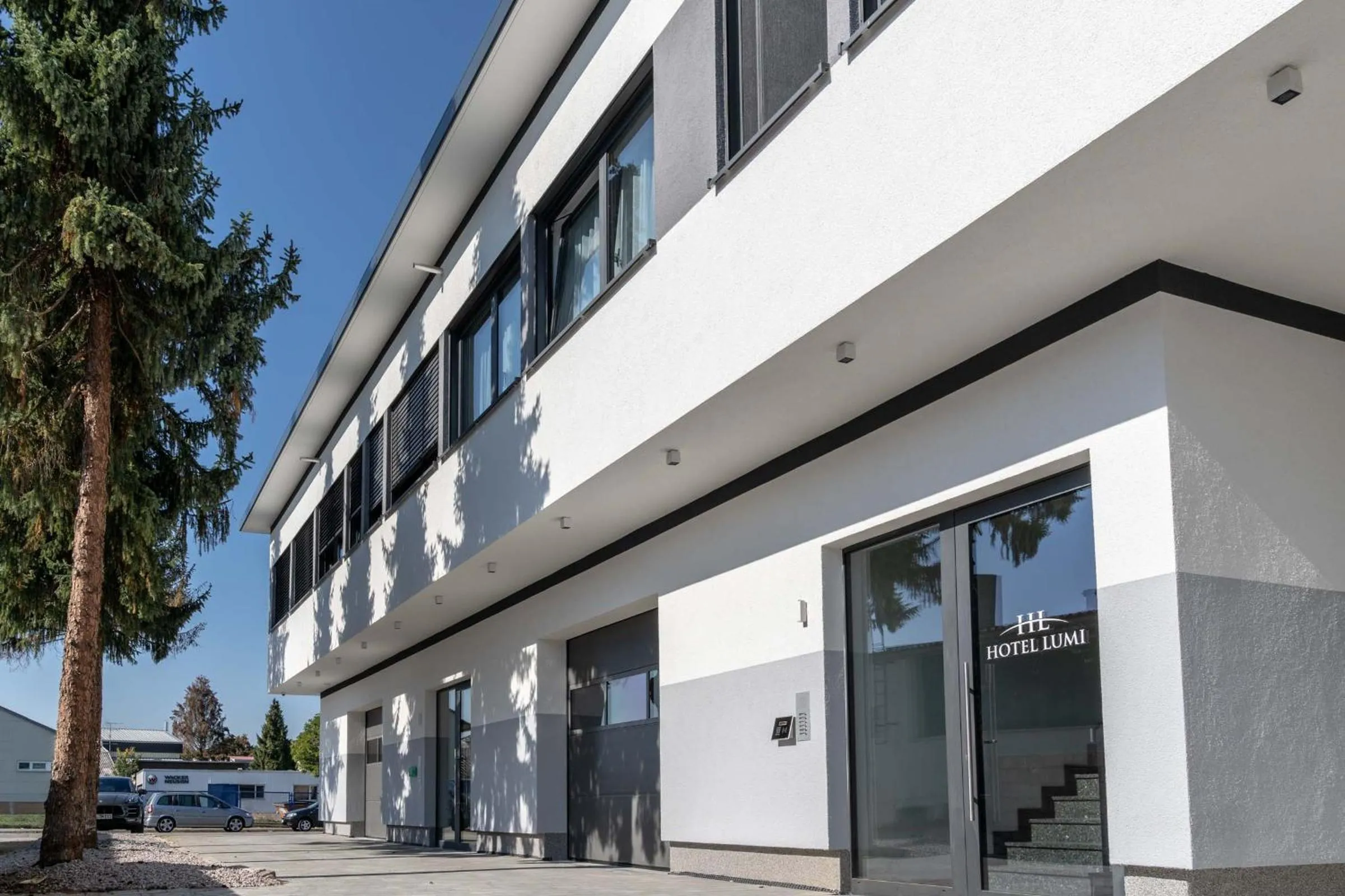 Facade/entrance in Hotel Lumi