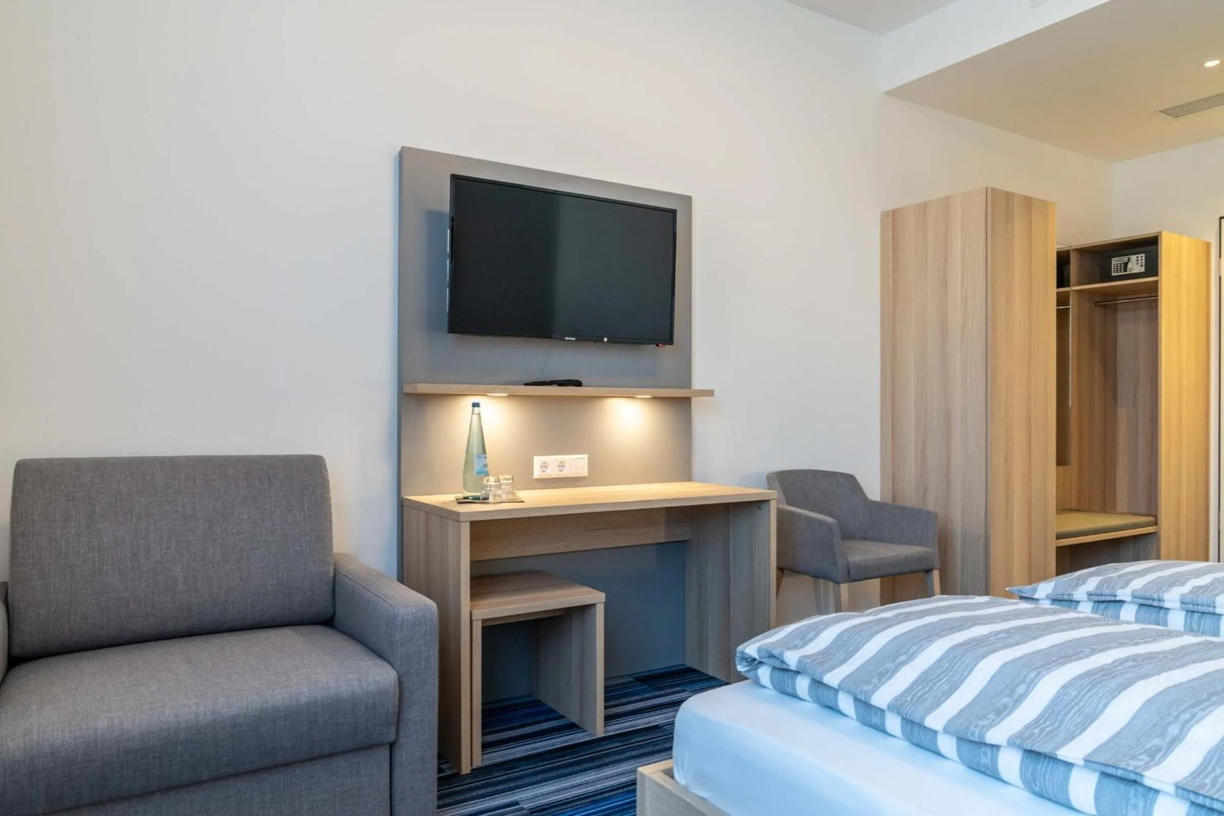 Photo of the whole room, Bed in Hotel Lumi