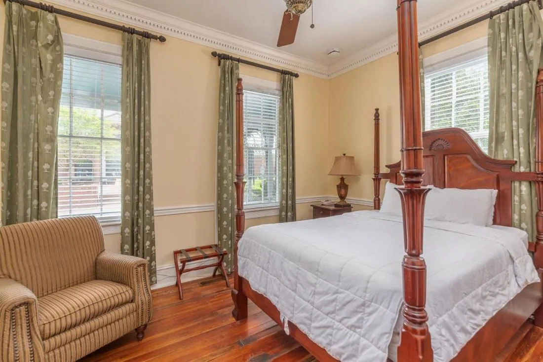 Bed in The Beaufort Inn