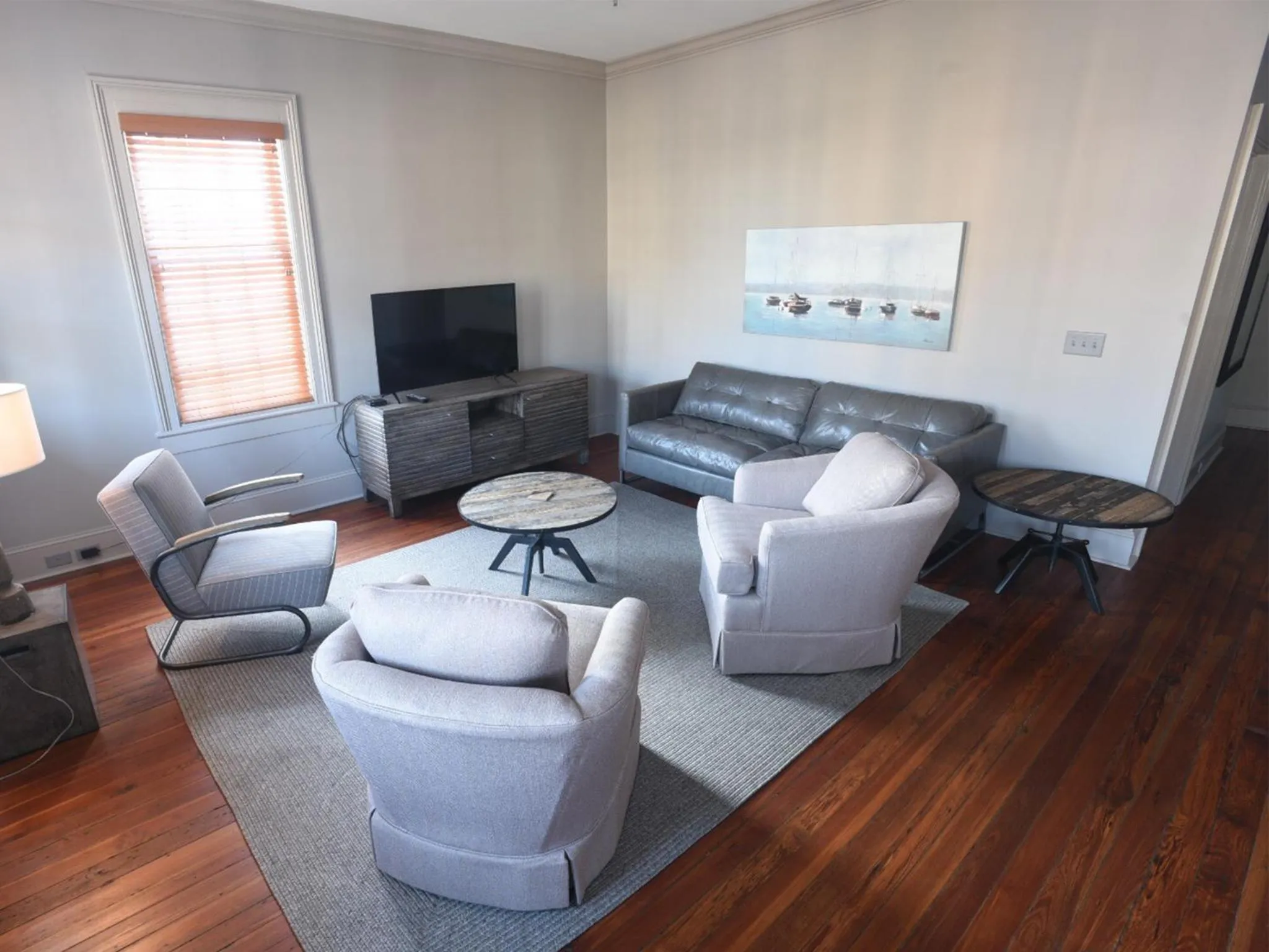 Living room in The Beaufort Inn