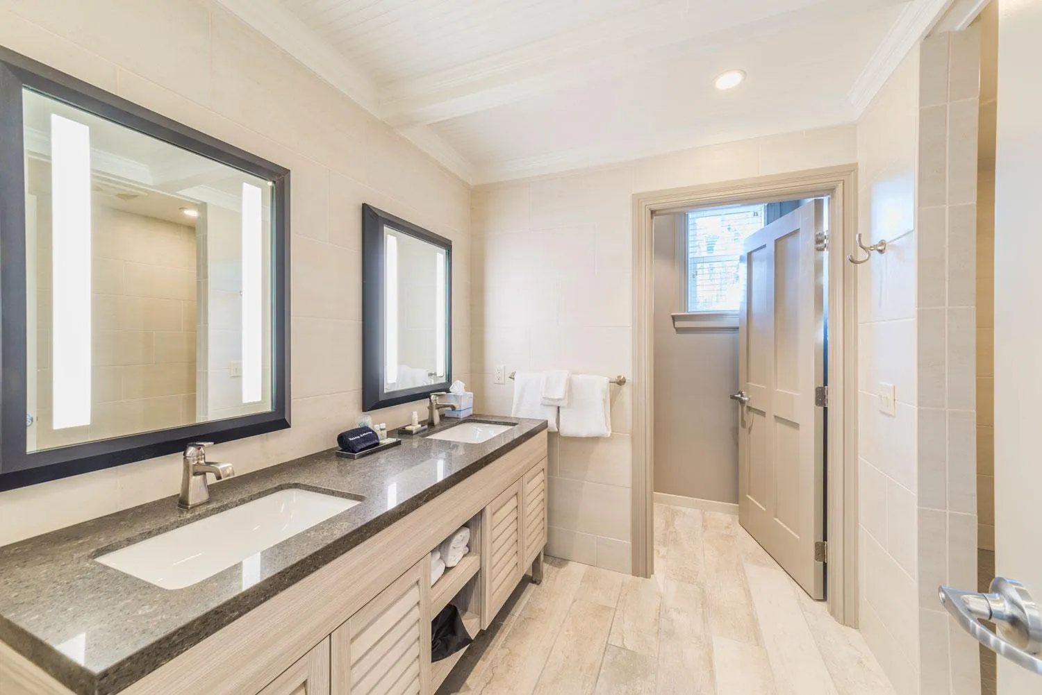 Bathroom in The Beaufort Inn