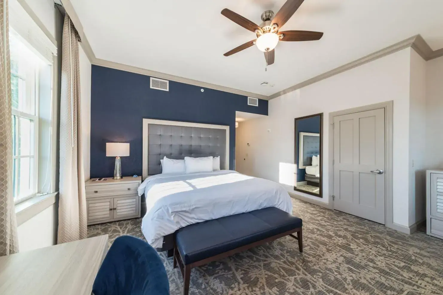 Superior King Room in The Beaufort Inn Superior King Room in The Beaufort Inn