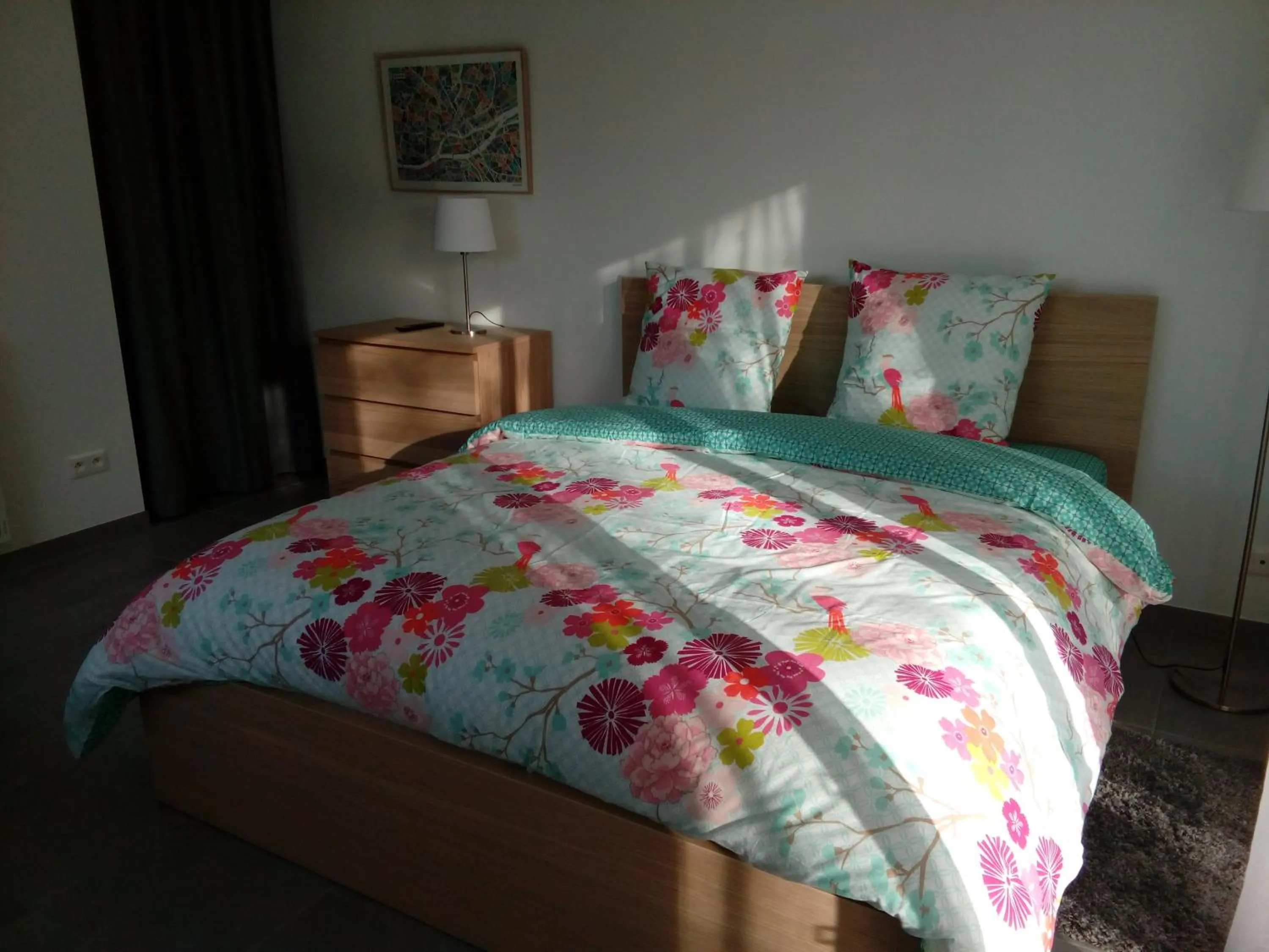 Photo of the whole room, Bed in Boizen