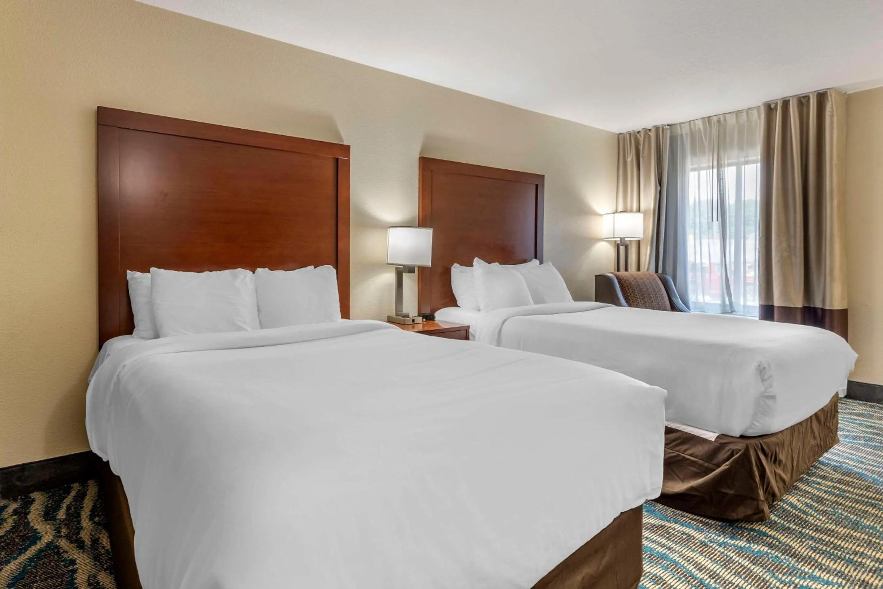 Bedroom, Bed in Comfort Inn Asheville East-Blue Ridge Pkwy Access