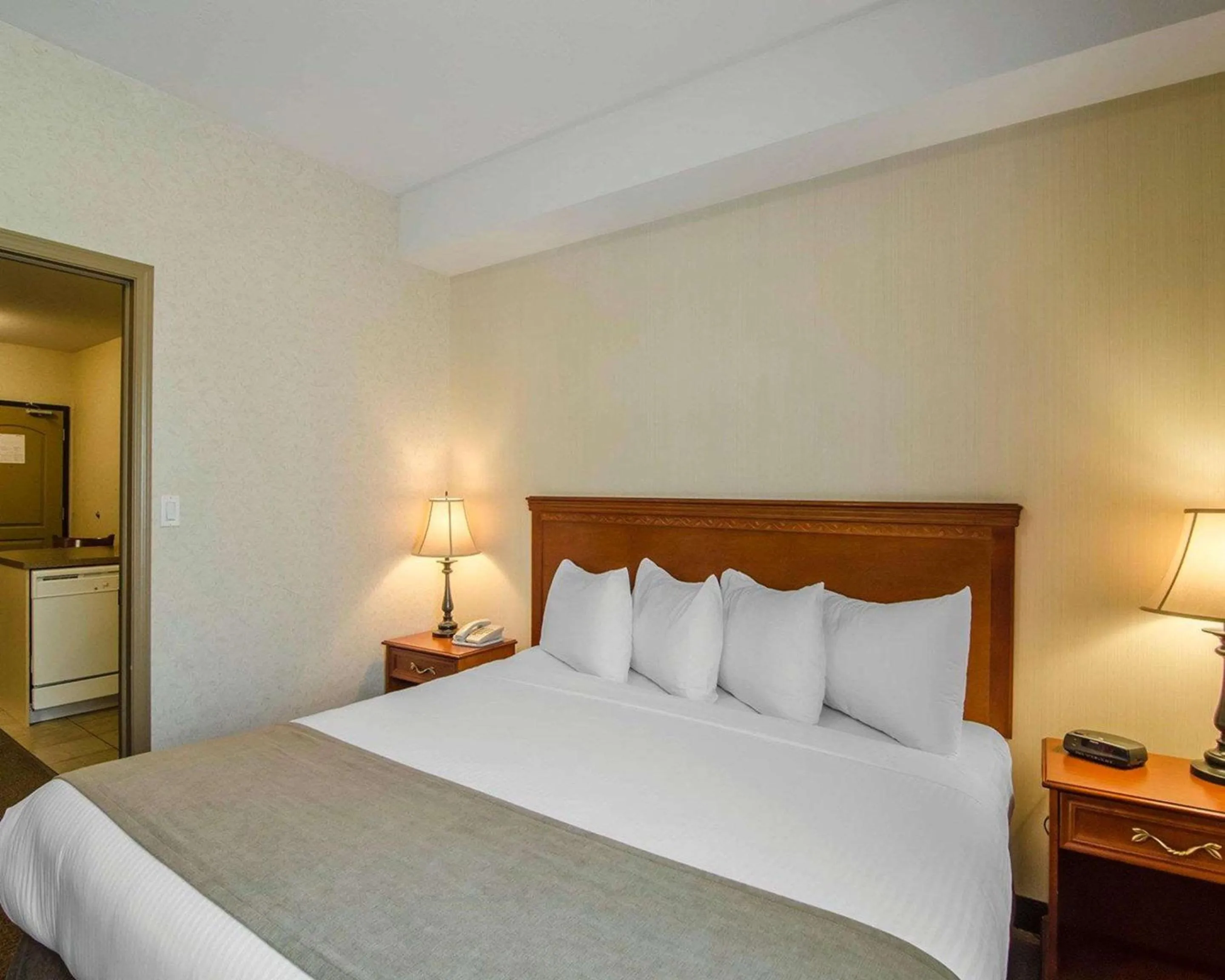 Bedroom, Bed in Quality Inn & Suites