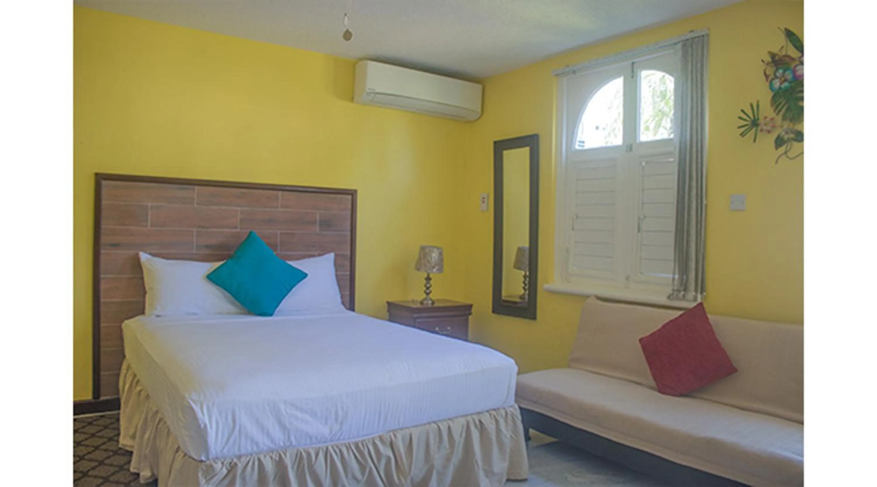 Bathroom, Bed in Conch Shell Beach Studio @ Sandcastles